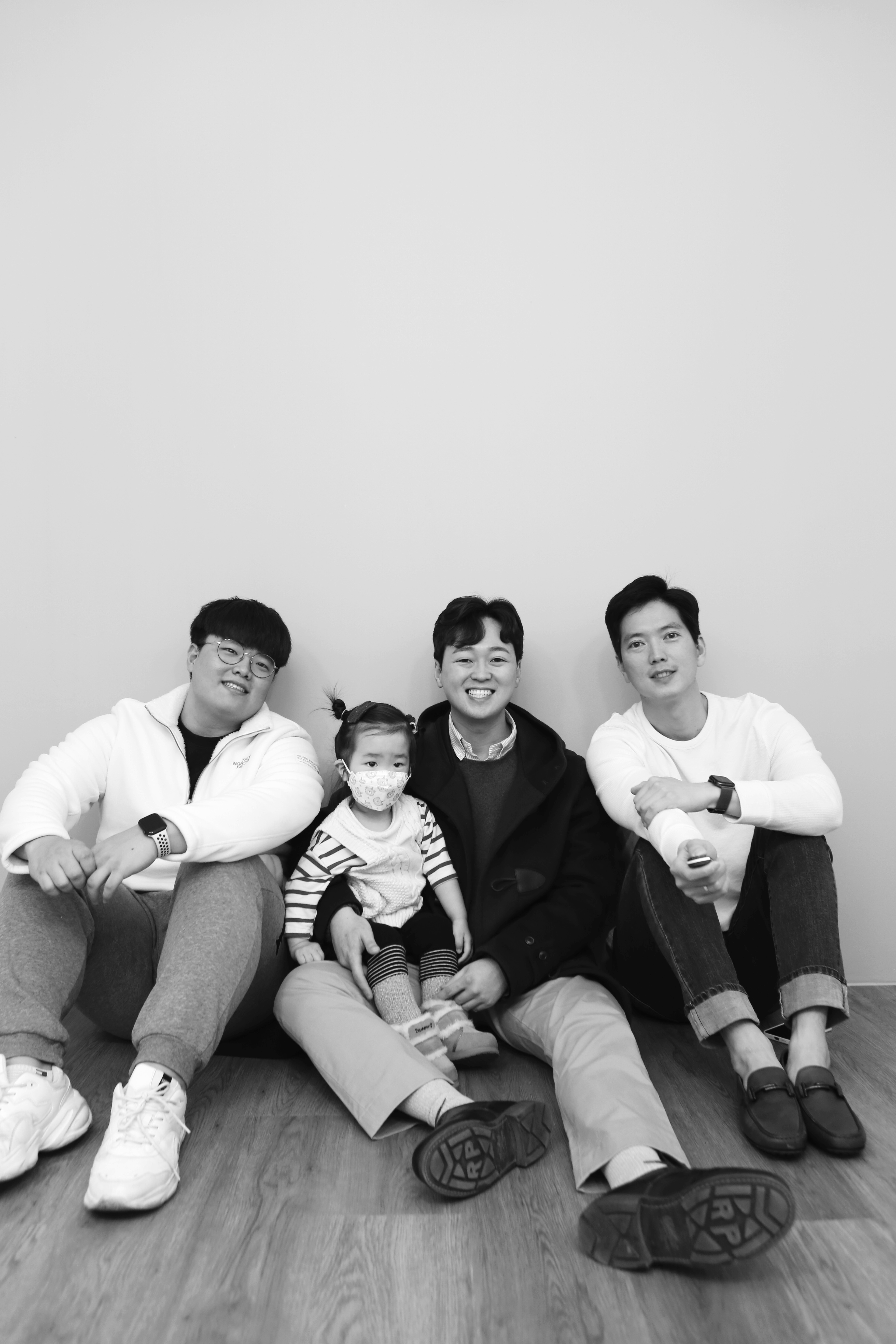 홍대 셀프사진관 데이트코스 흑백공간