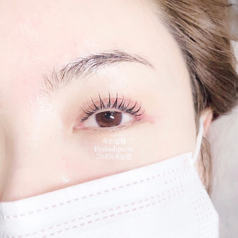 그녀의속눈썹