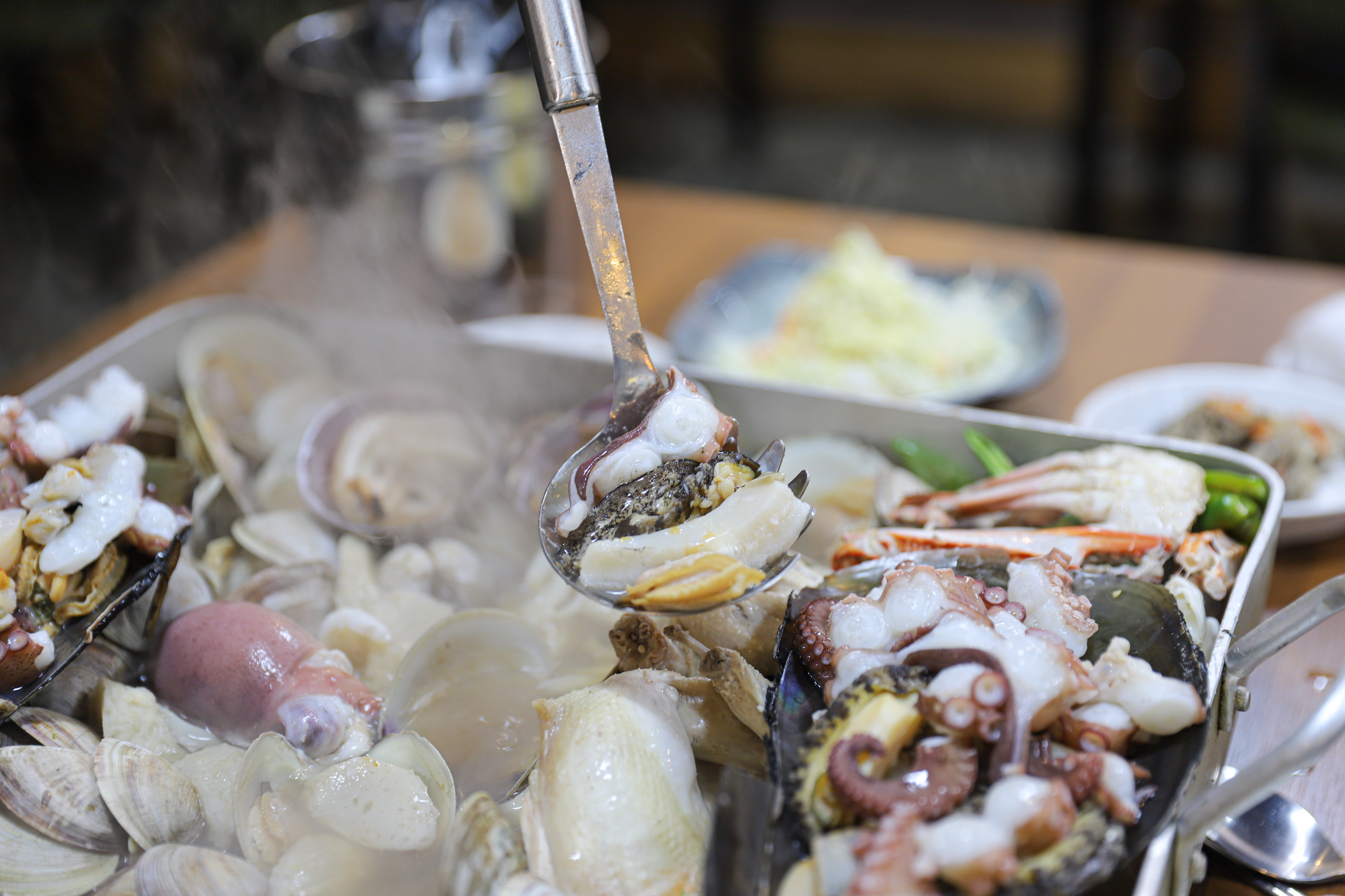 해물한탕 아구 해물찜&조개전골