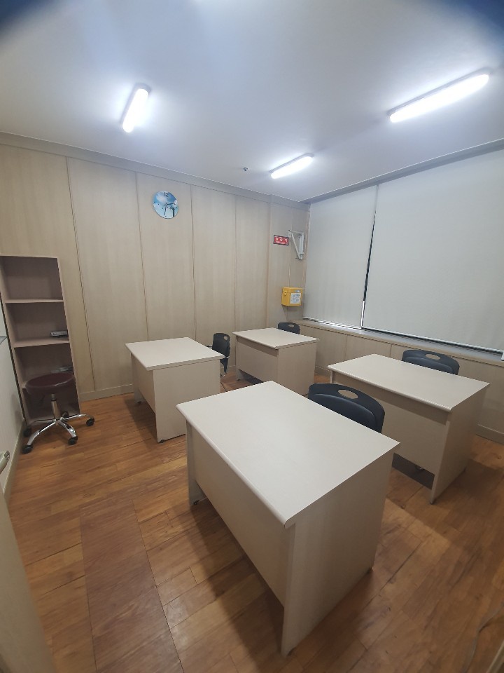써밋영어학원