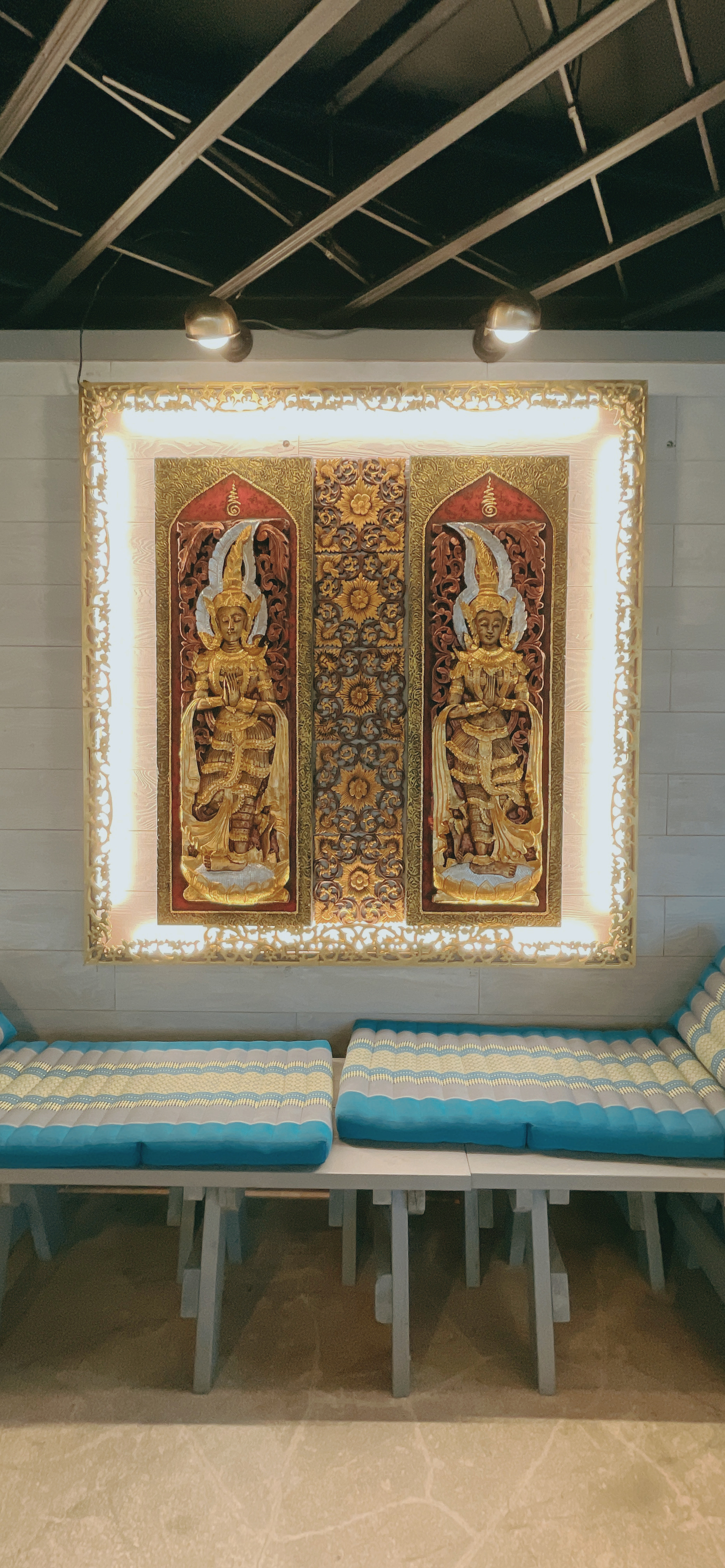 우사 아한타이 대표 이미지