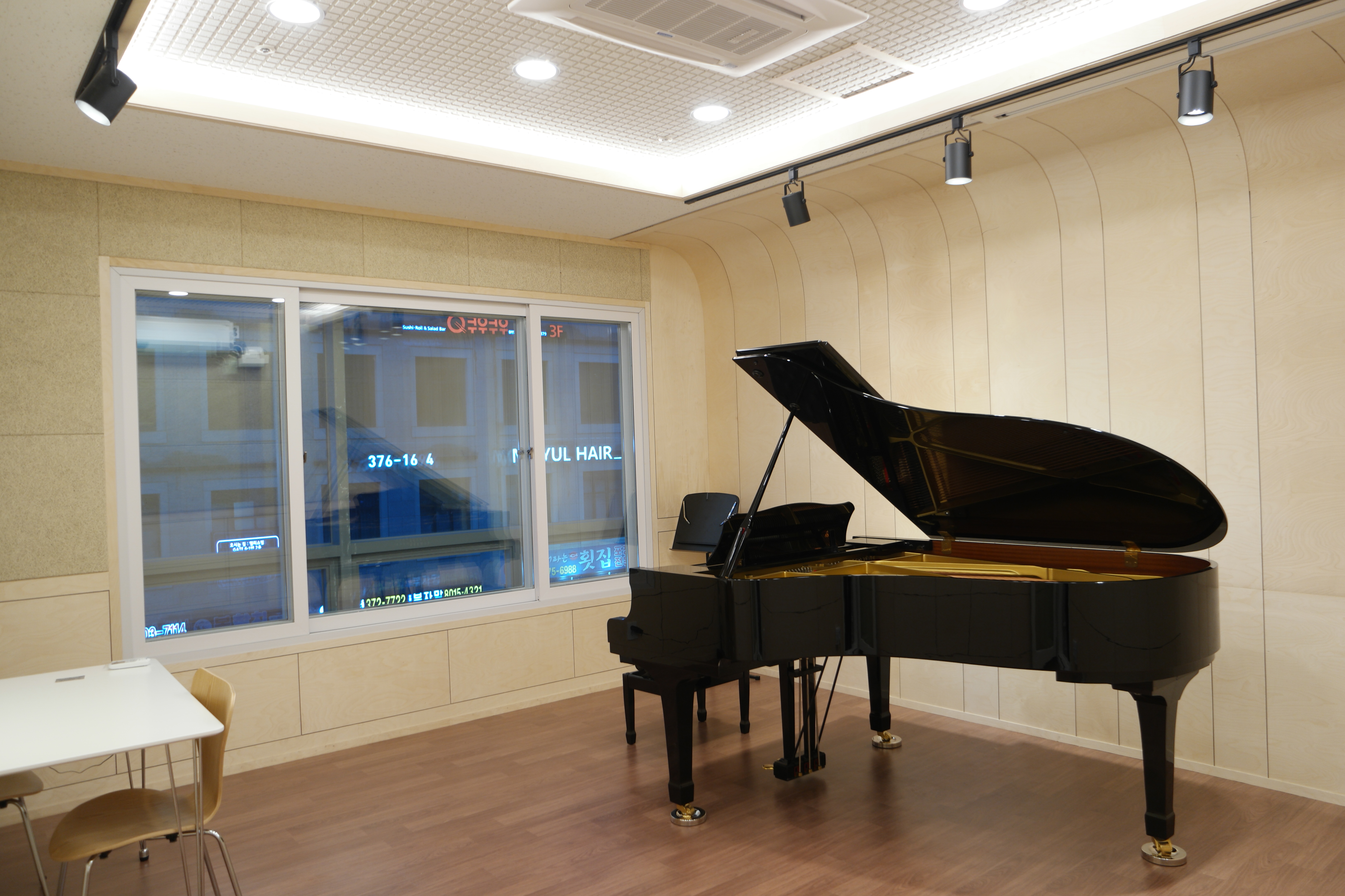 1번째 스튜디오 사진