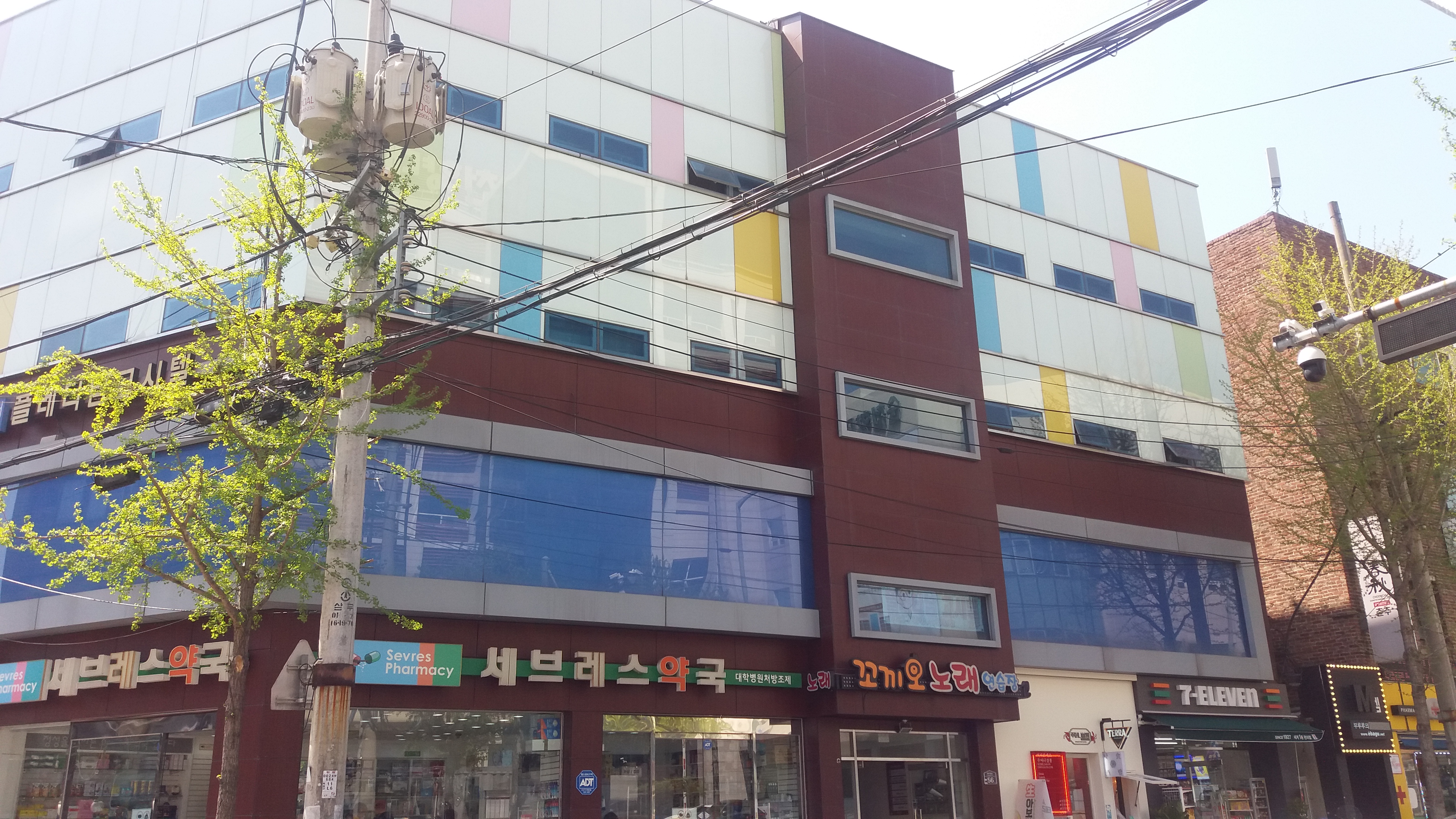 꼬끼오노래연습장 내부 또는 관련 모습