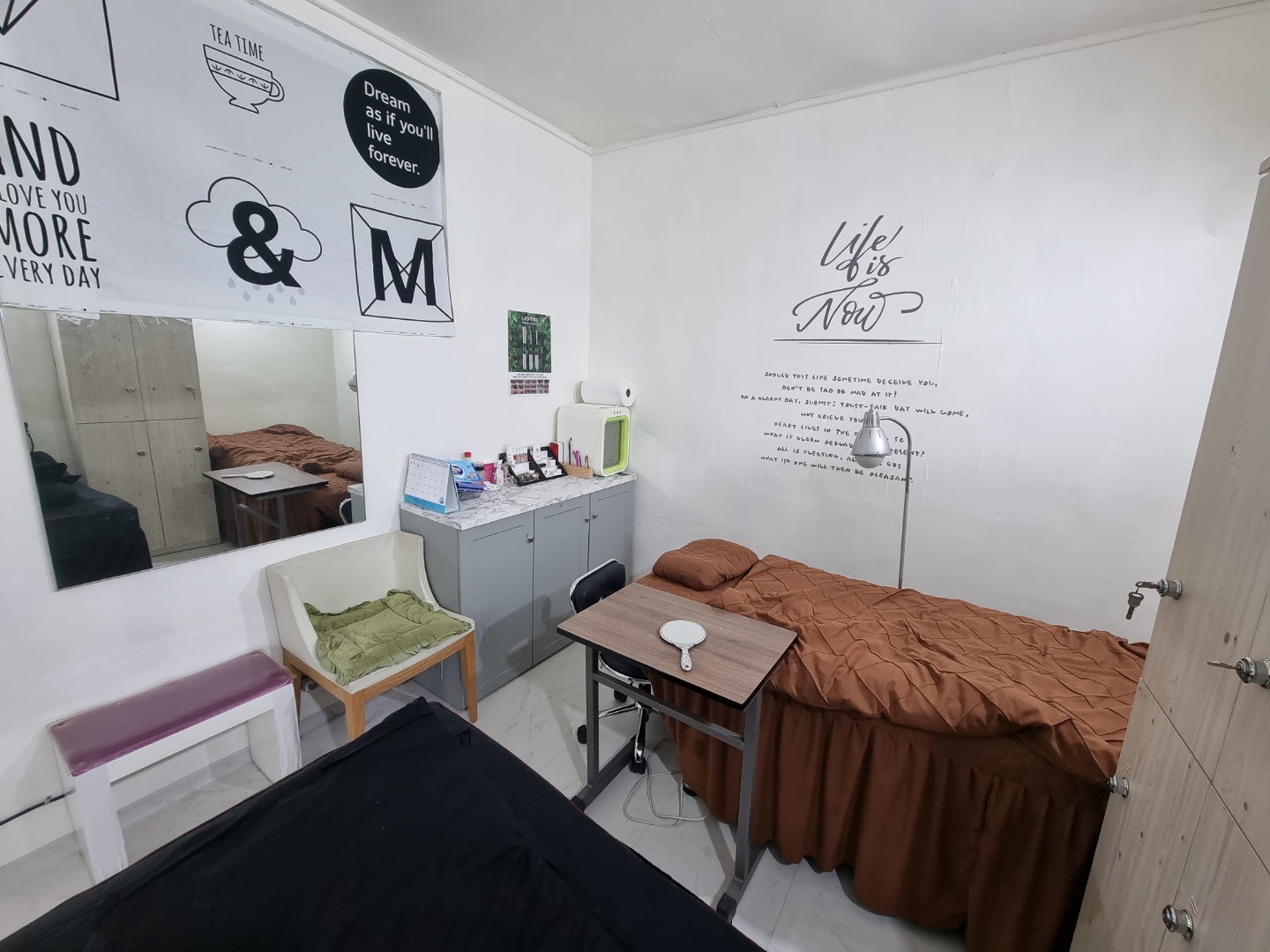 네일콩스 대표 이미지 - 산뜻한 젤네일 디자인