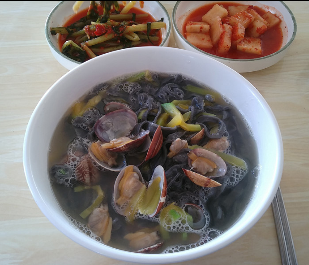 소나무바지락칼국수