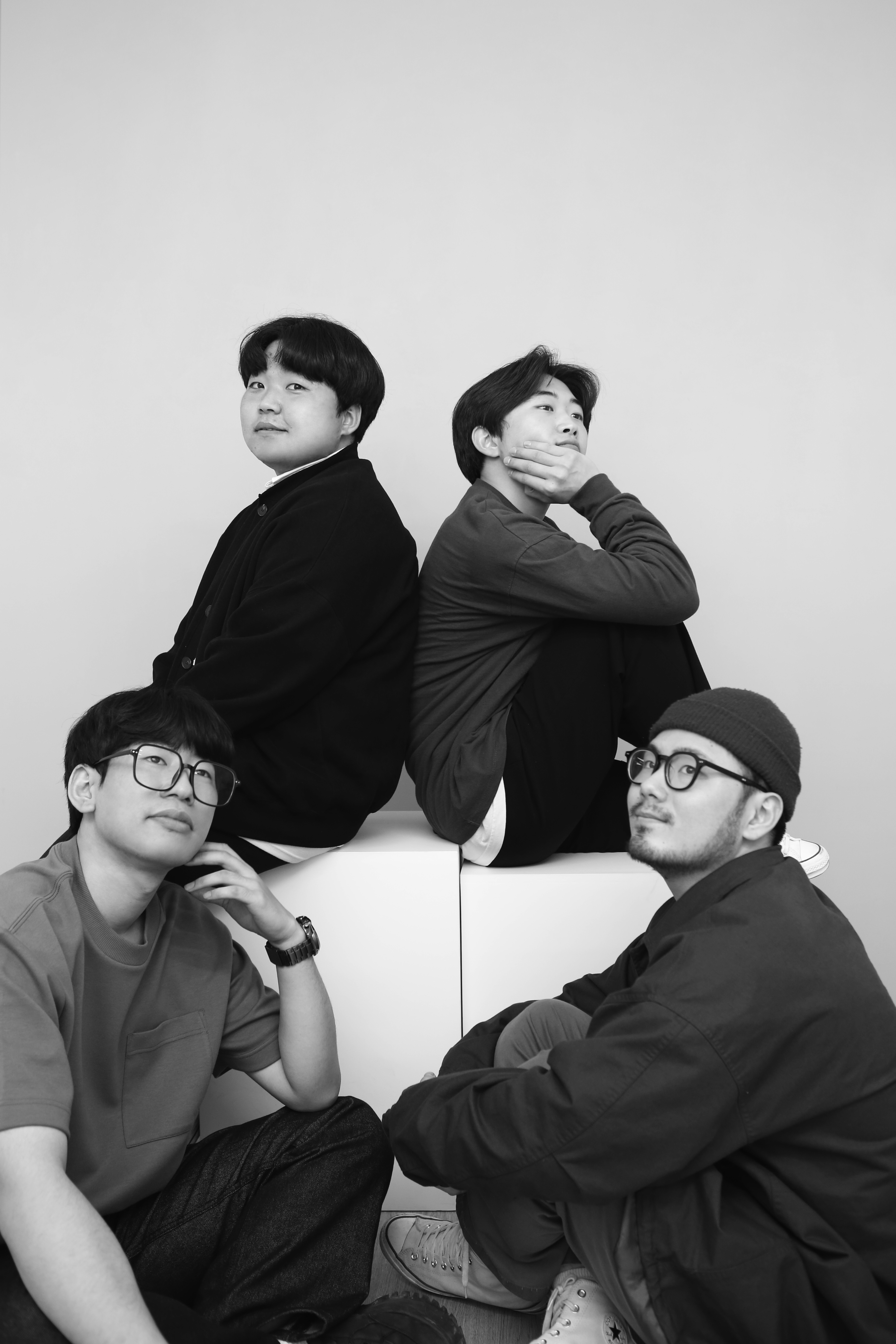 홍대 셀프사진관 데이트코스 흑백공간