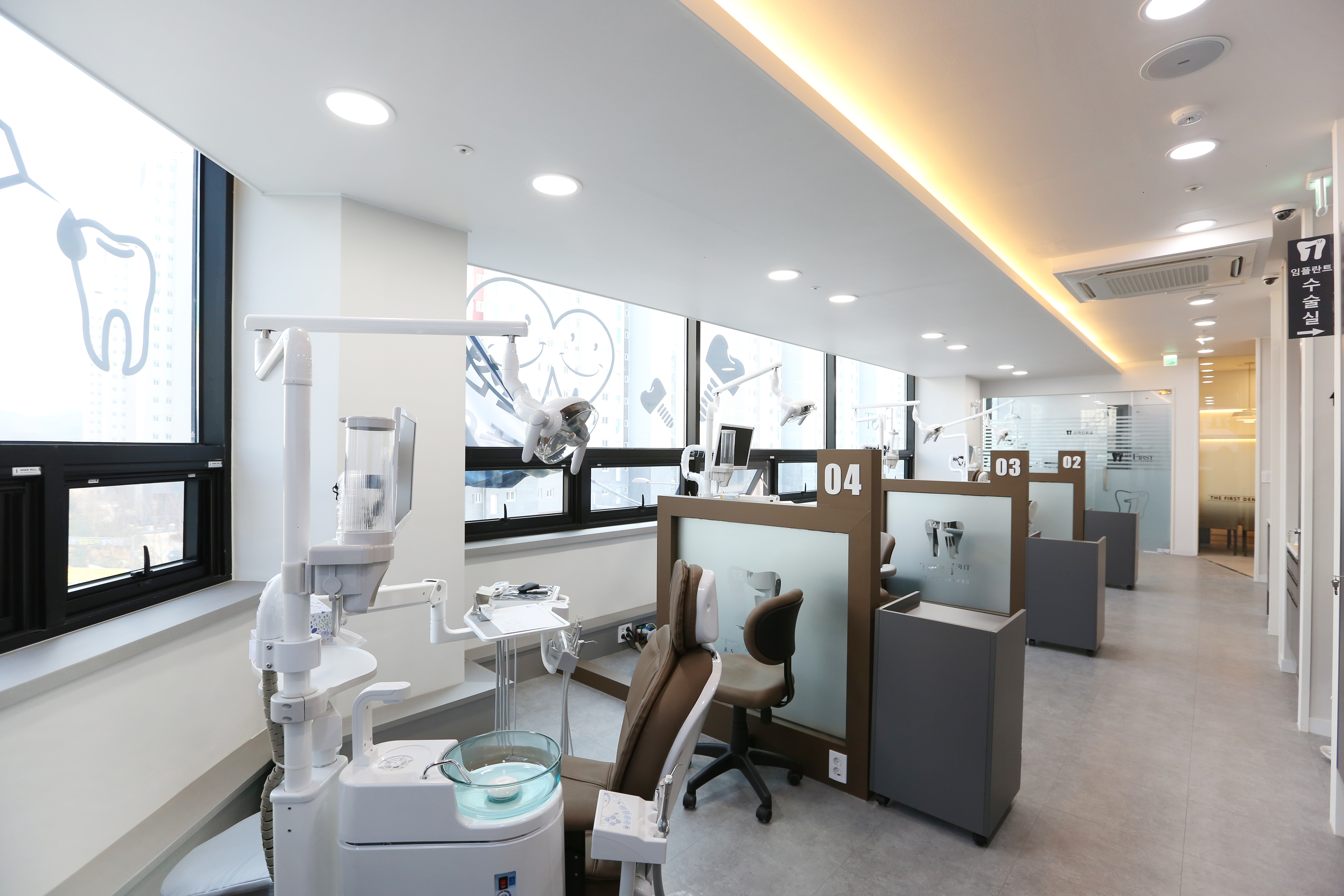 더퍼스트치과의원 진천점 대표 이미지
