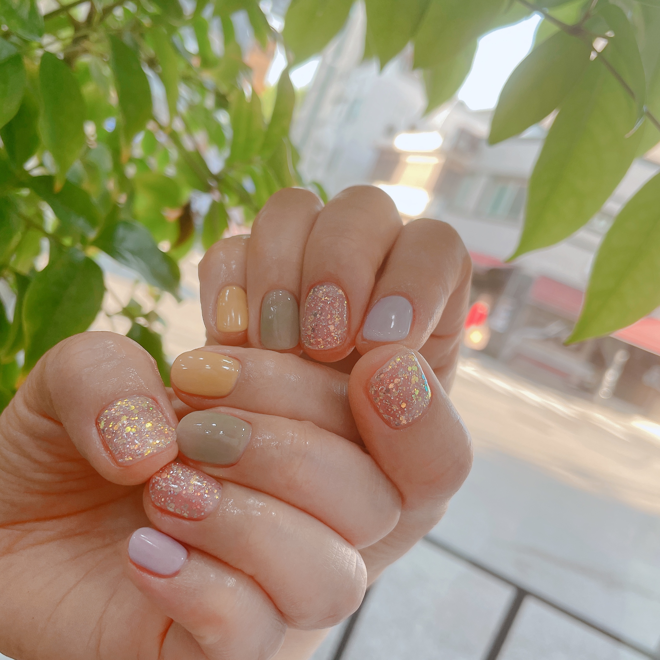 반하다네일