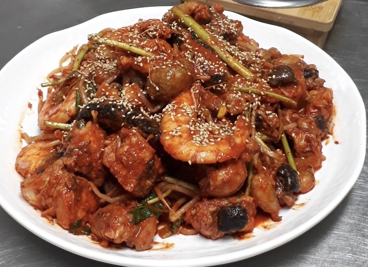 해물요리 등대