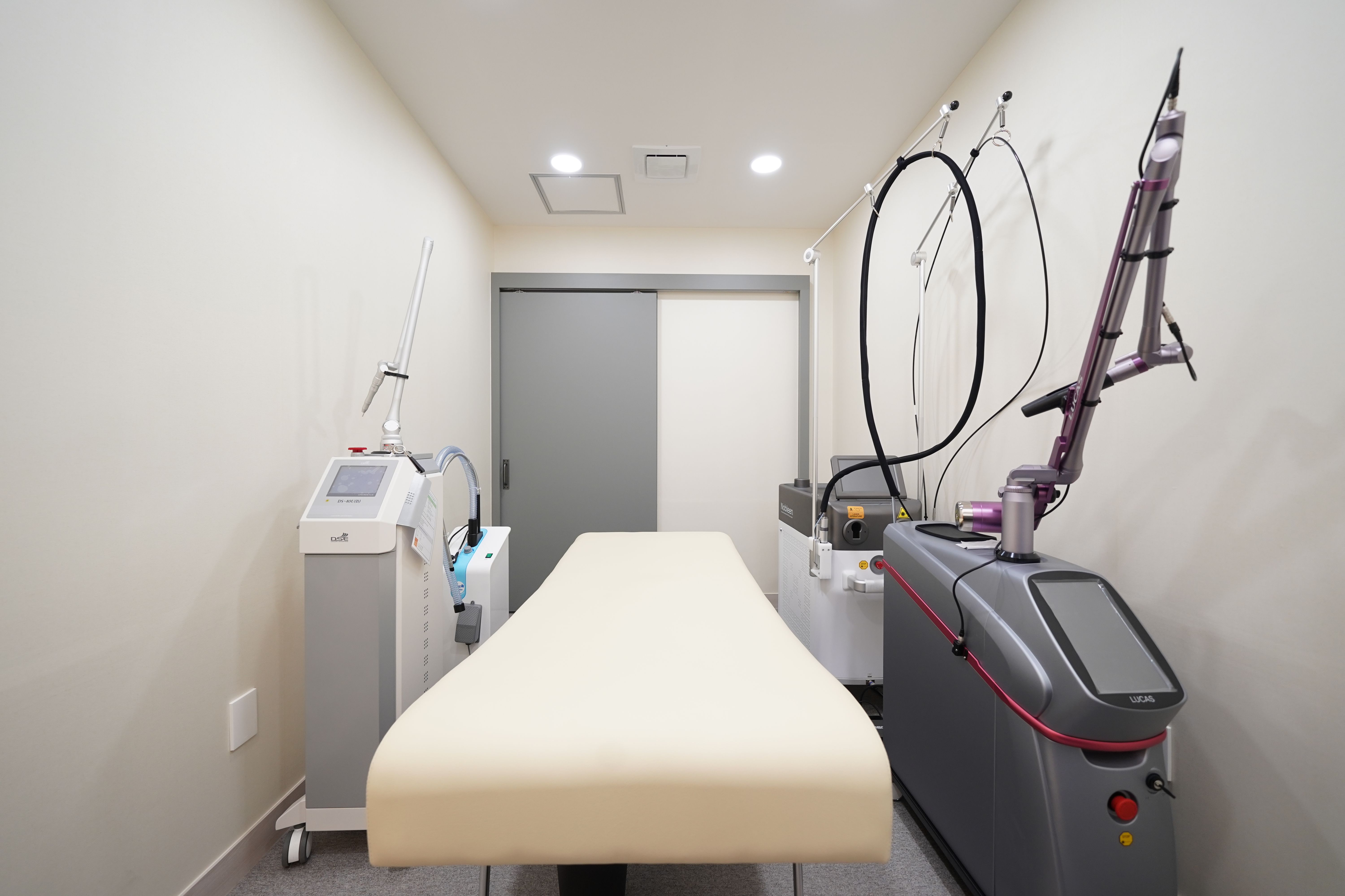 유앤미의원 홍대입구역 대표 이미지