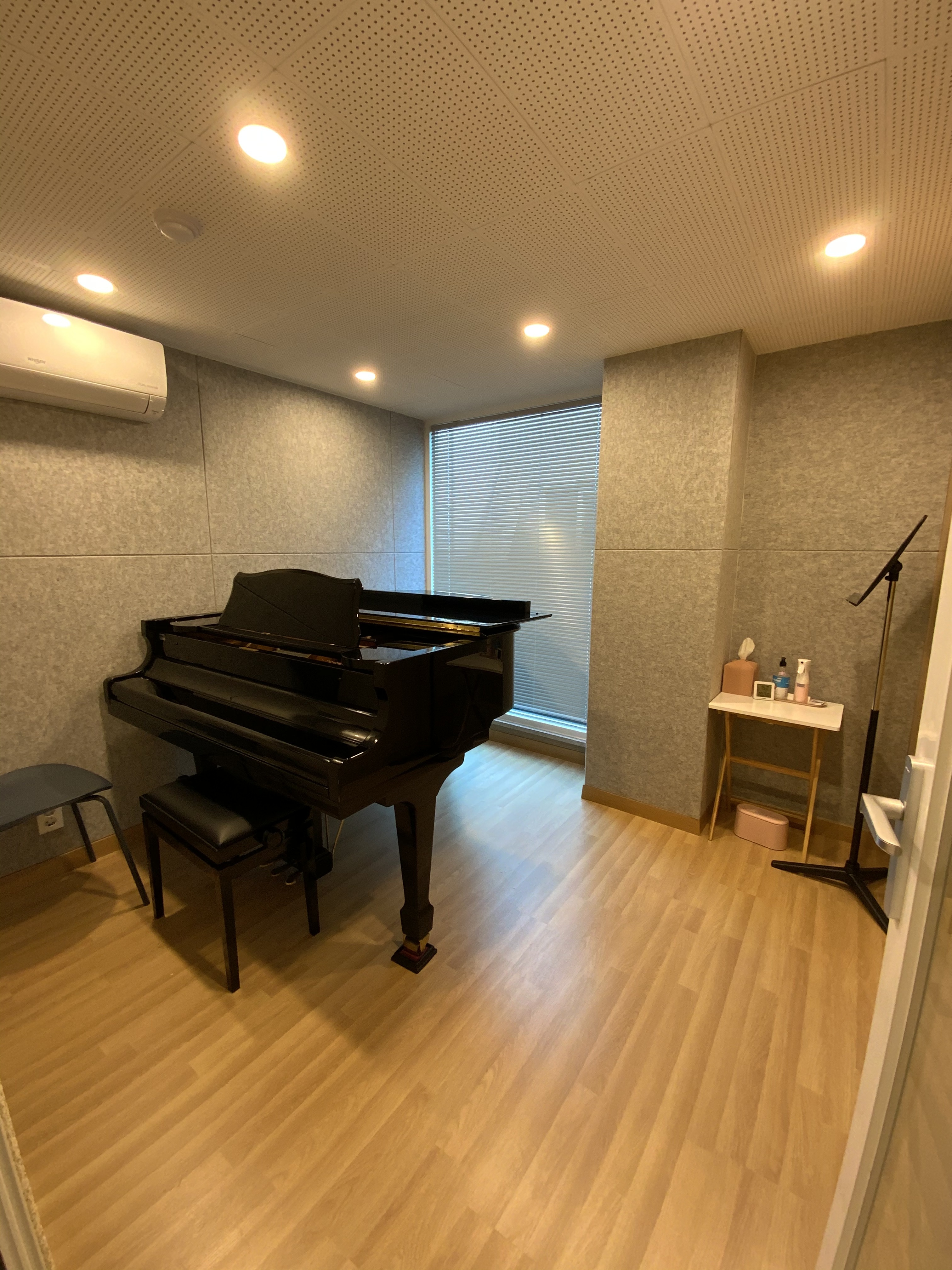 4번째 스튜디오 사진