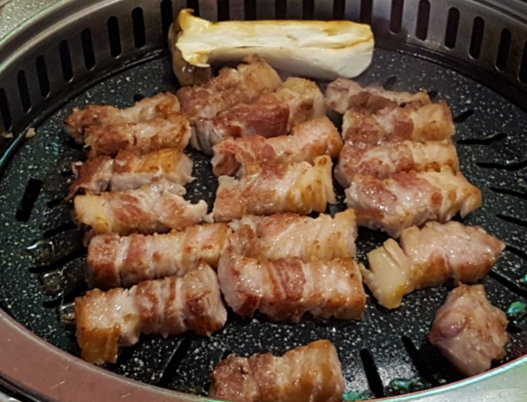 왕소금구이품절돼지 두산점