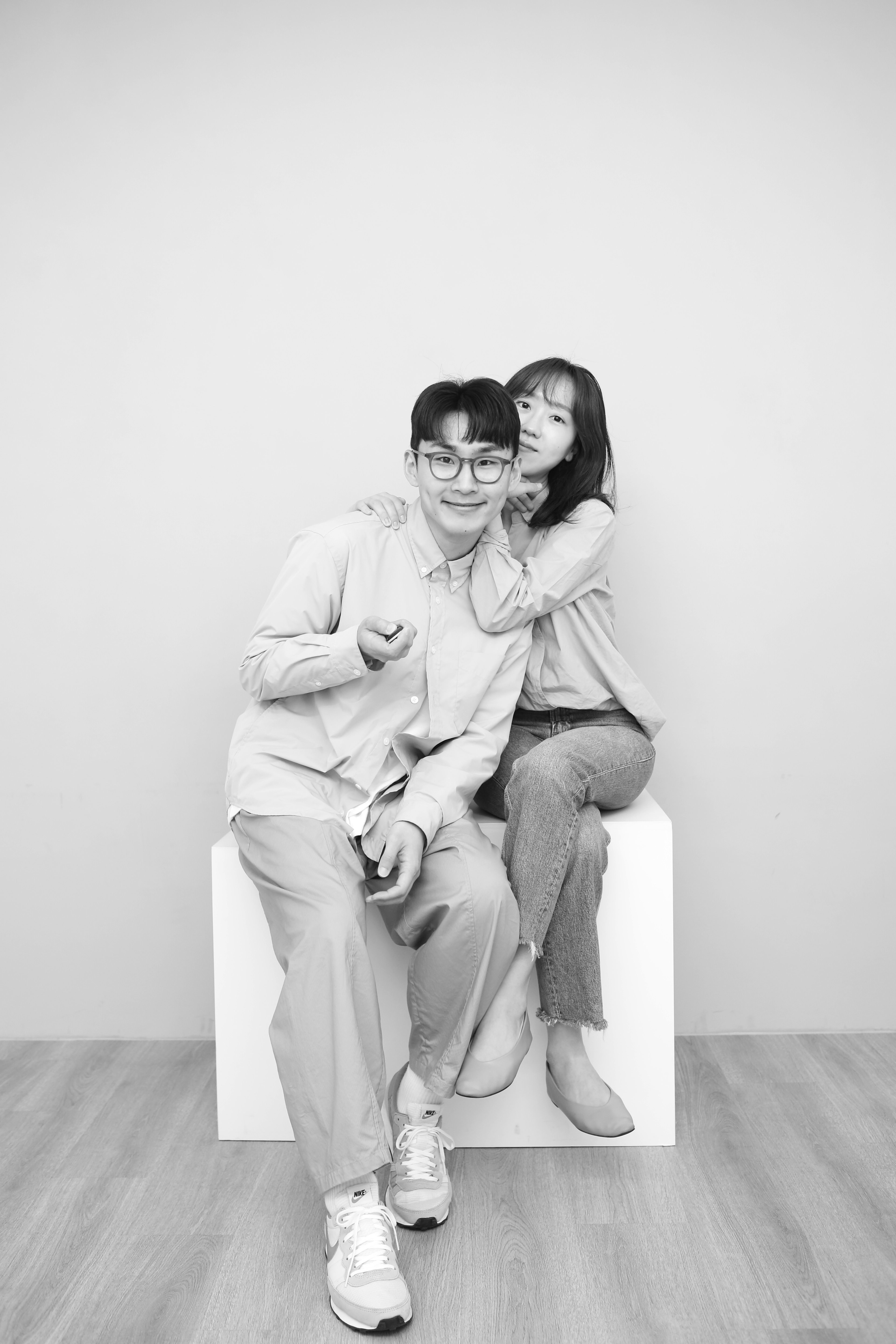 홍대 셀프사진관 데이트코스 흑백공간