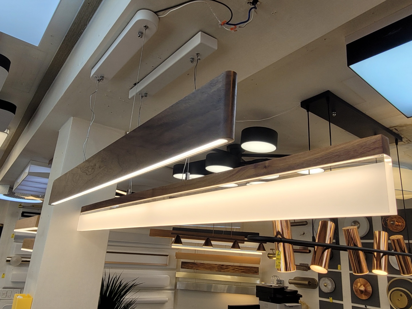 중앙조명 대표 이미지