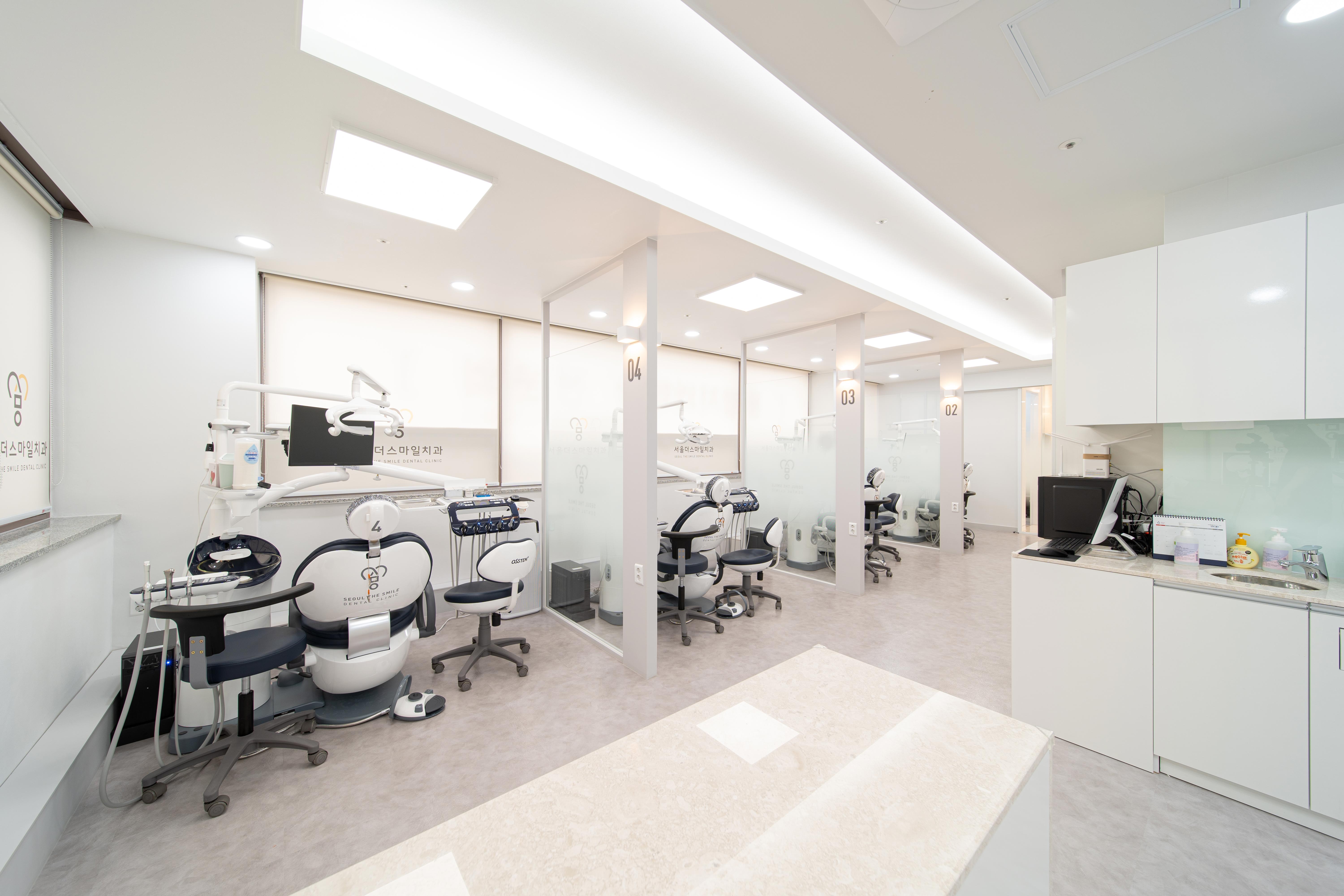 서울더스마일치과의원 대표 이미지