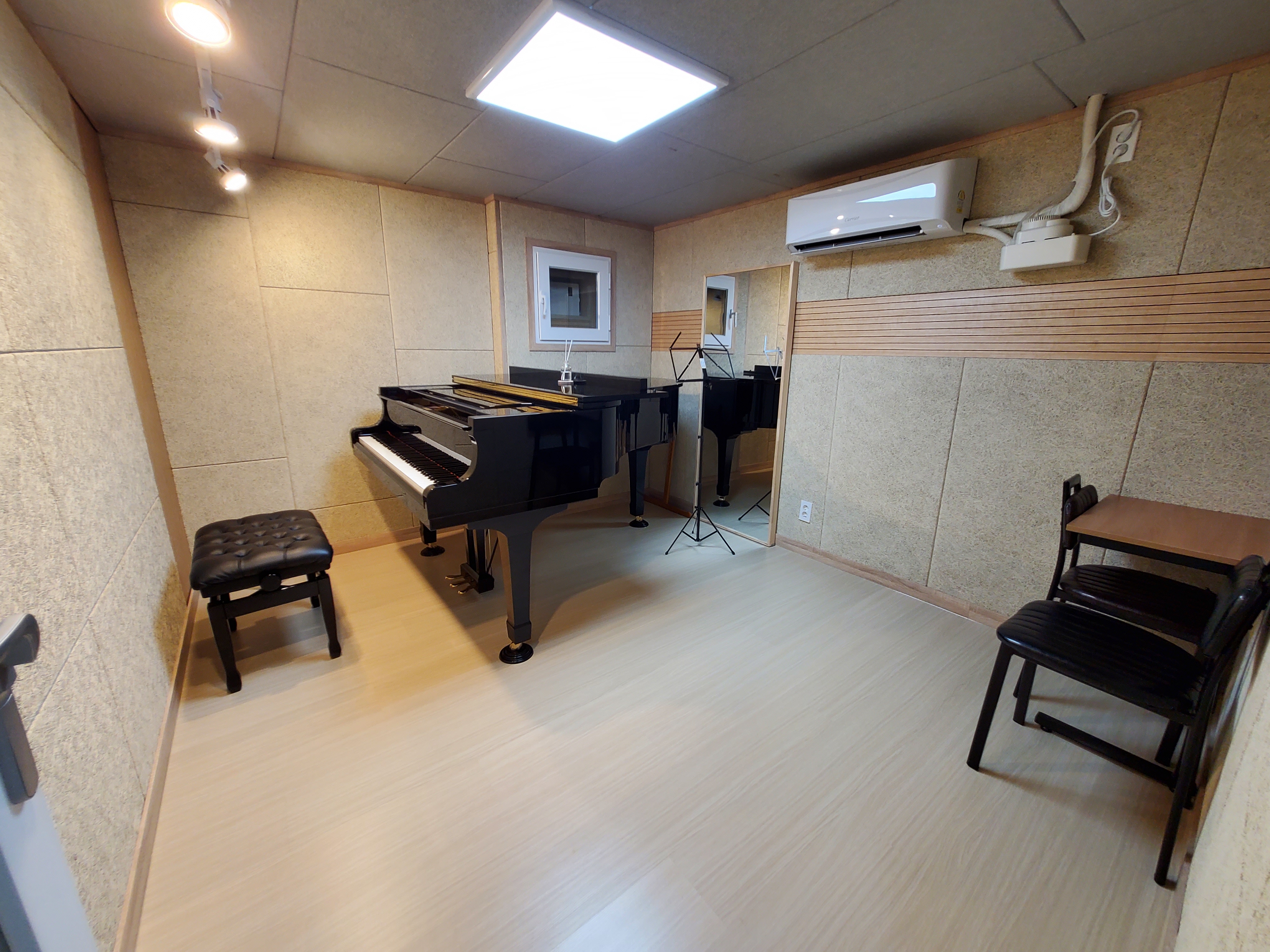 2번째 스튜디오 사진