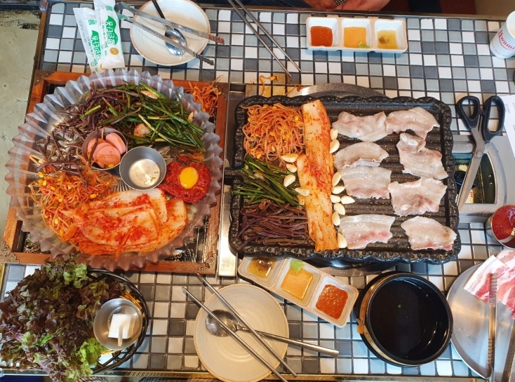 꿀돼지집