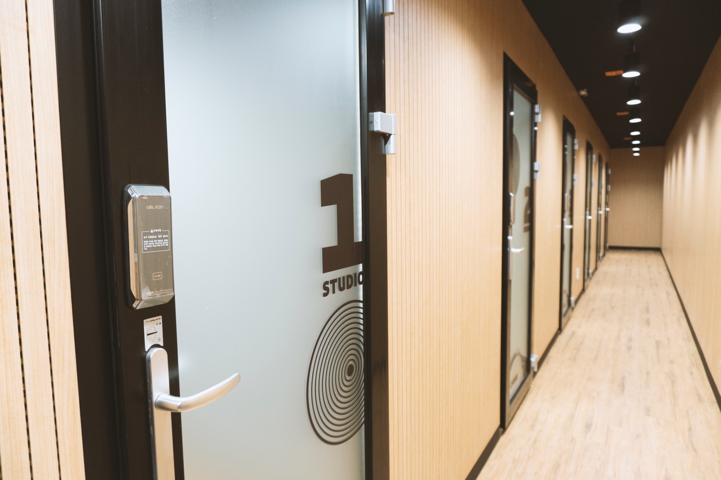 3번째 스튜디오 사진