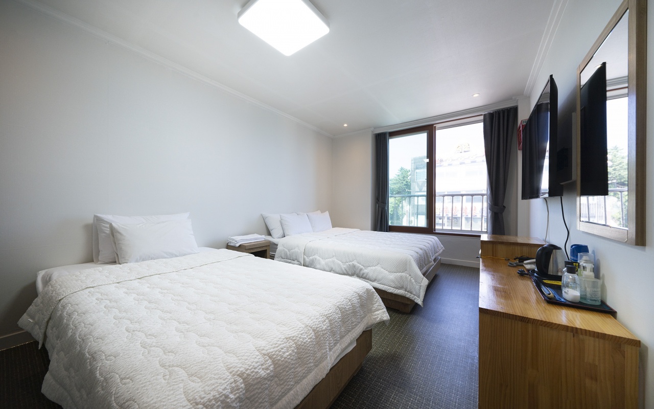 해맞이모텔 (Haemaji Motel) 2