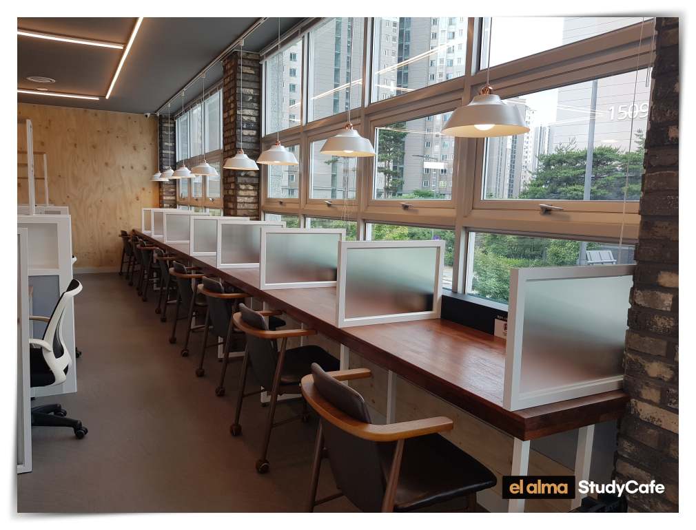 엘알마스터디카페 도램마을점