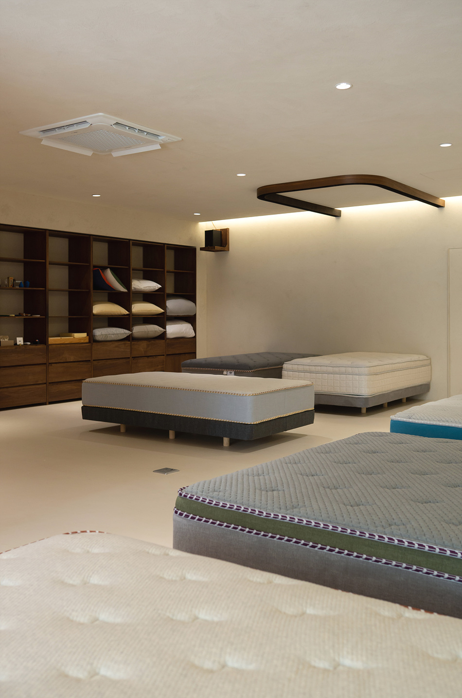 커넥티드블랭크 대표 이미지