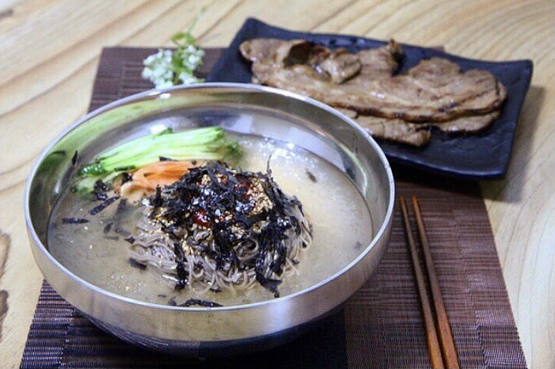 김장군막국수 본점