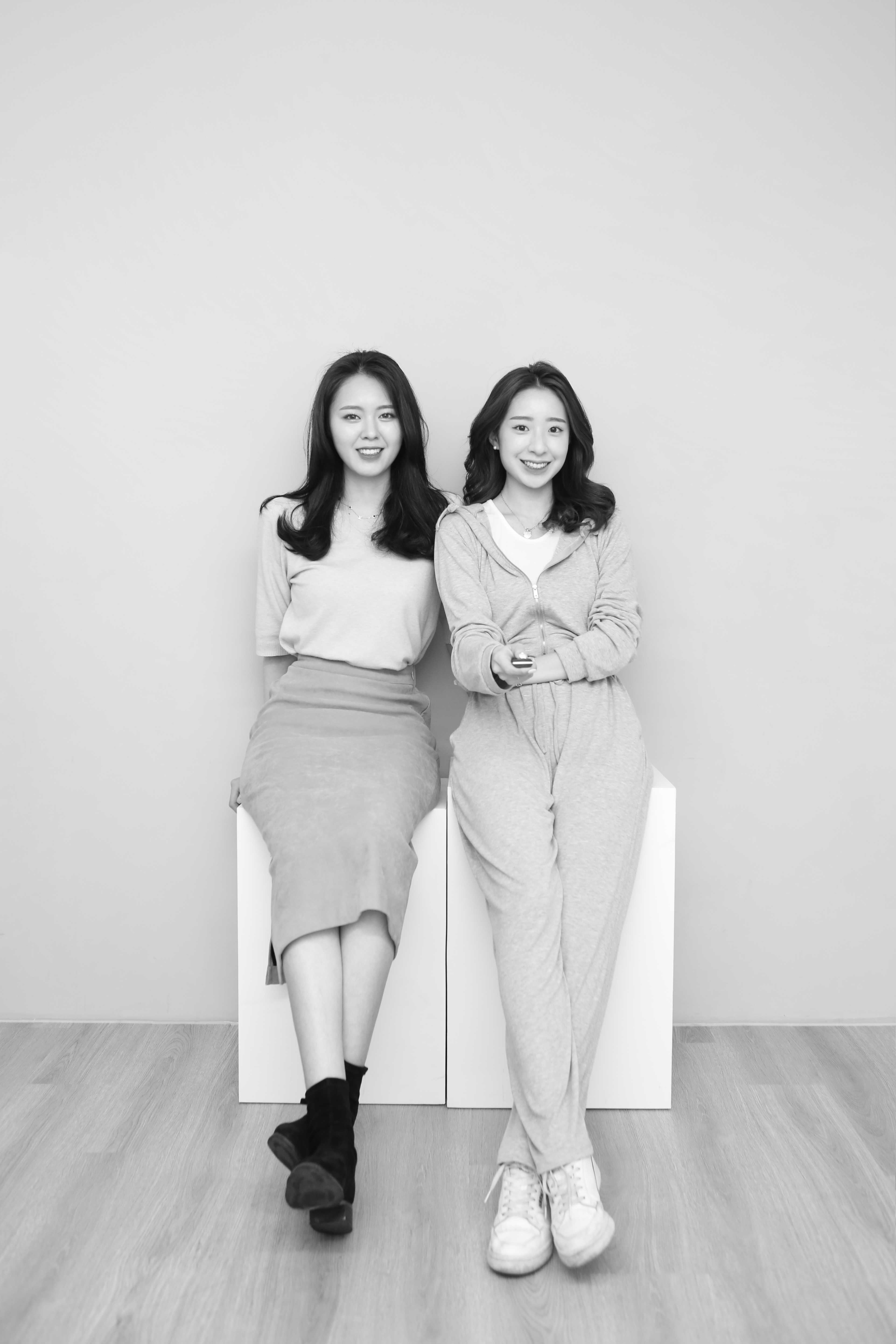 홍대 셀프사진관 데이트코스 흑백공간