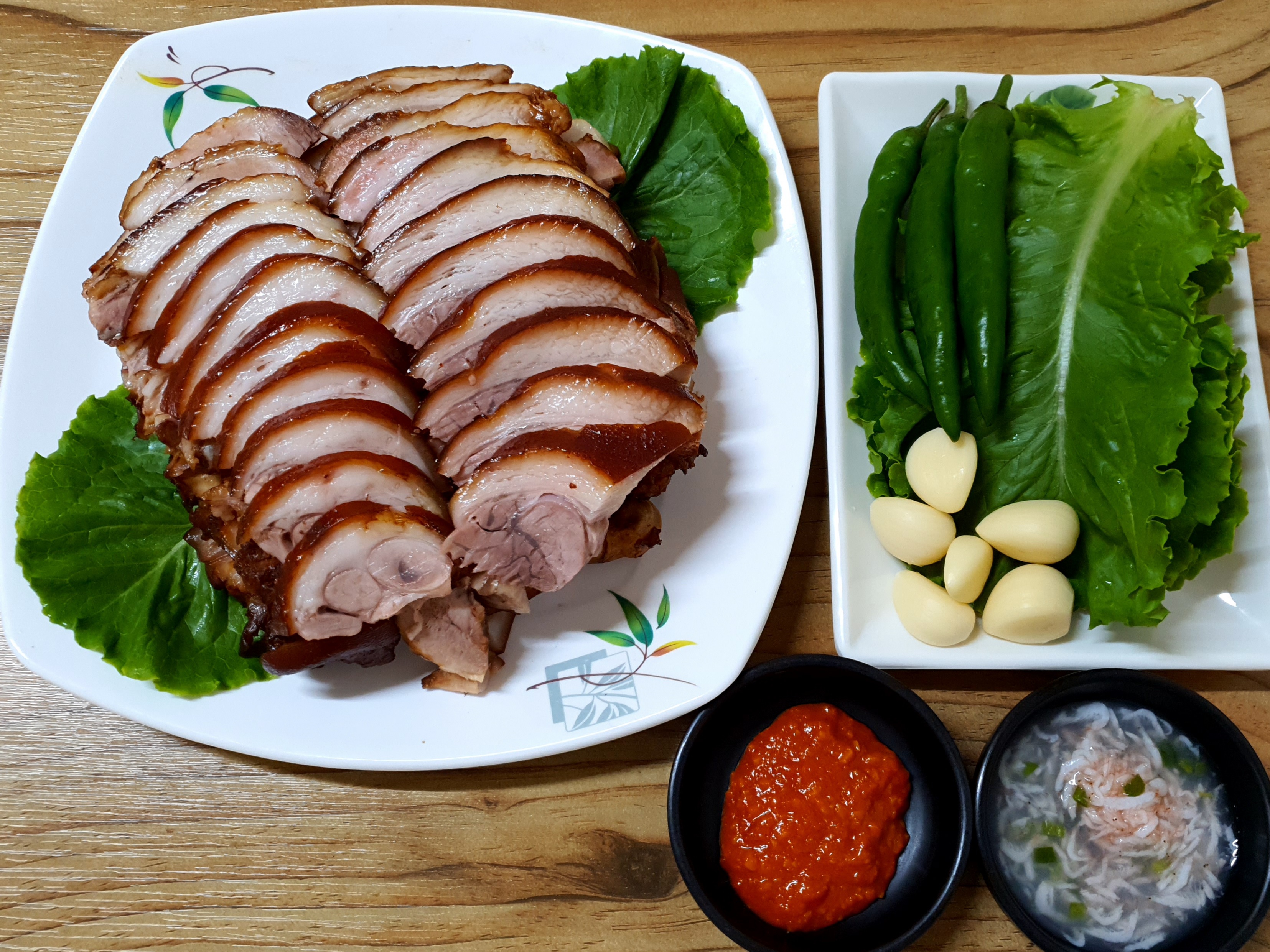 땡겨유 한방 왕족발