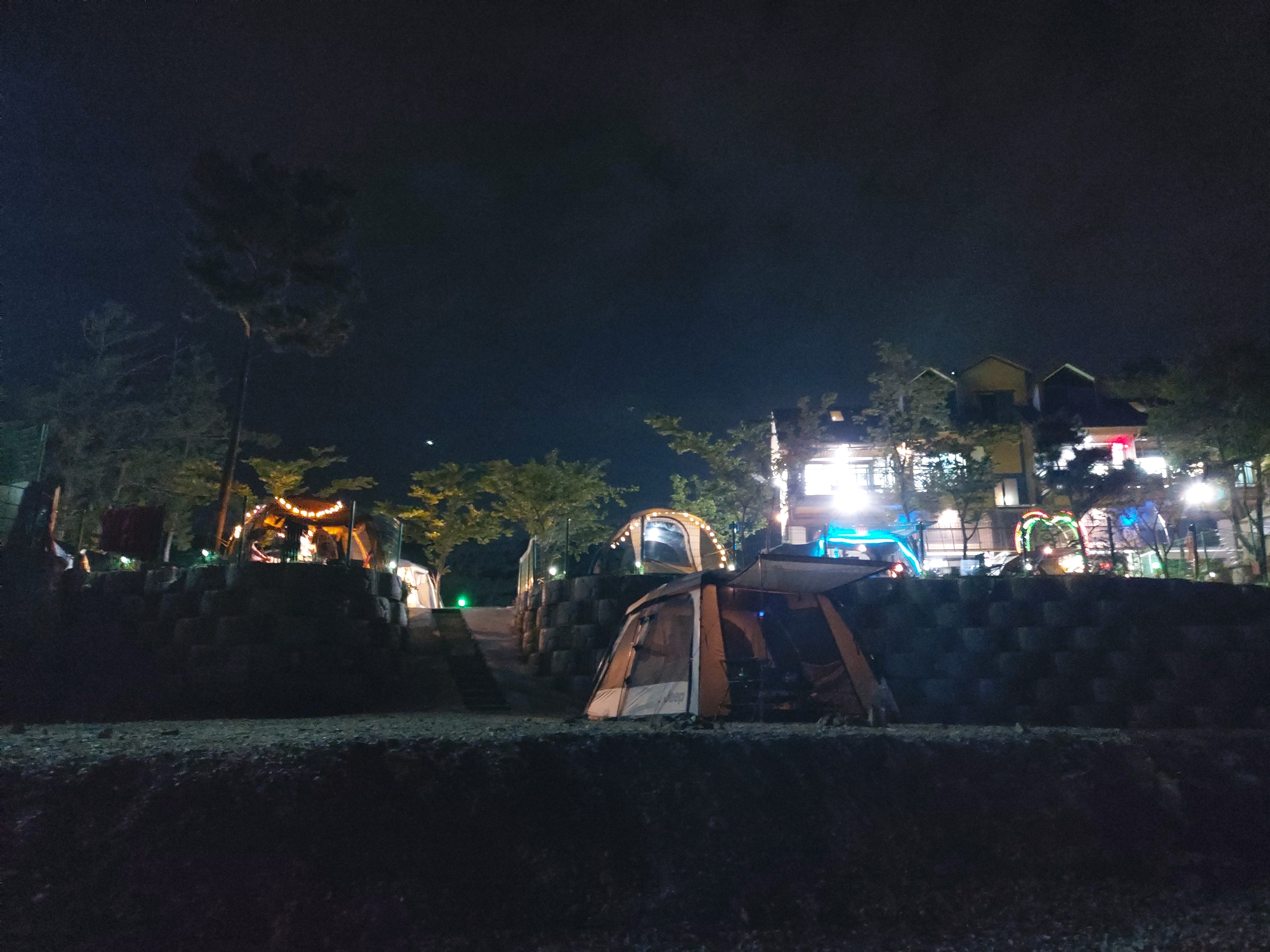 레인보우캠핑장