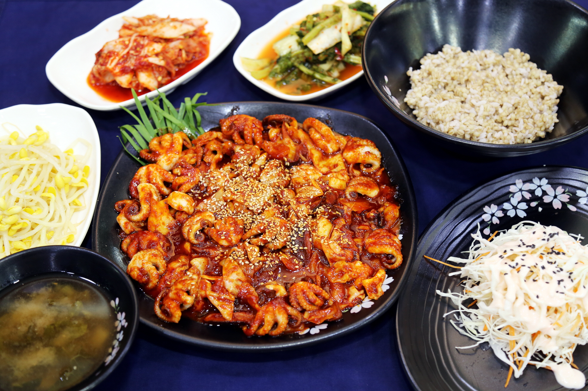 일산봉이칼국수 쭈꾸미보쌈 대표 이미지