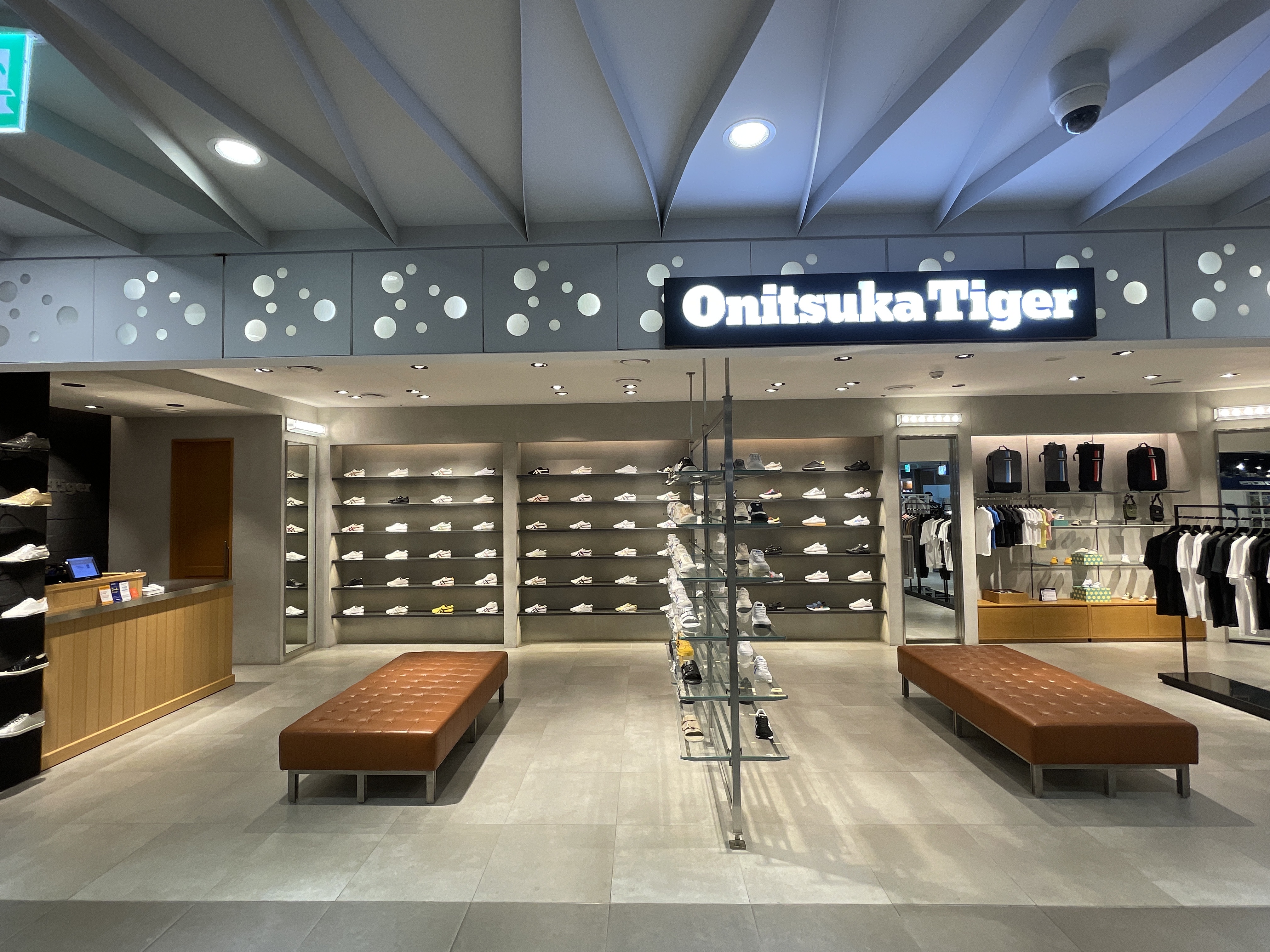 오니츠카타이거 동대문점 대표 이미지