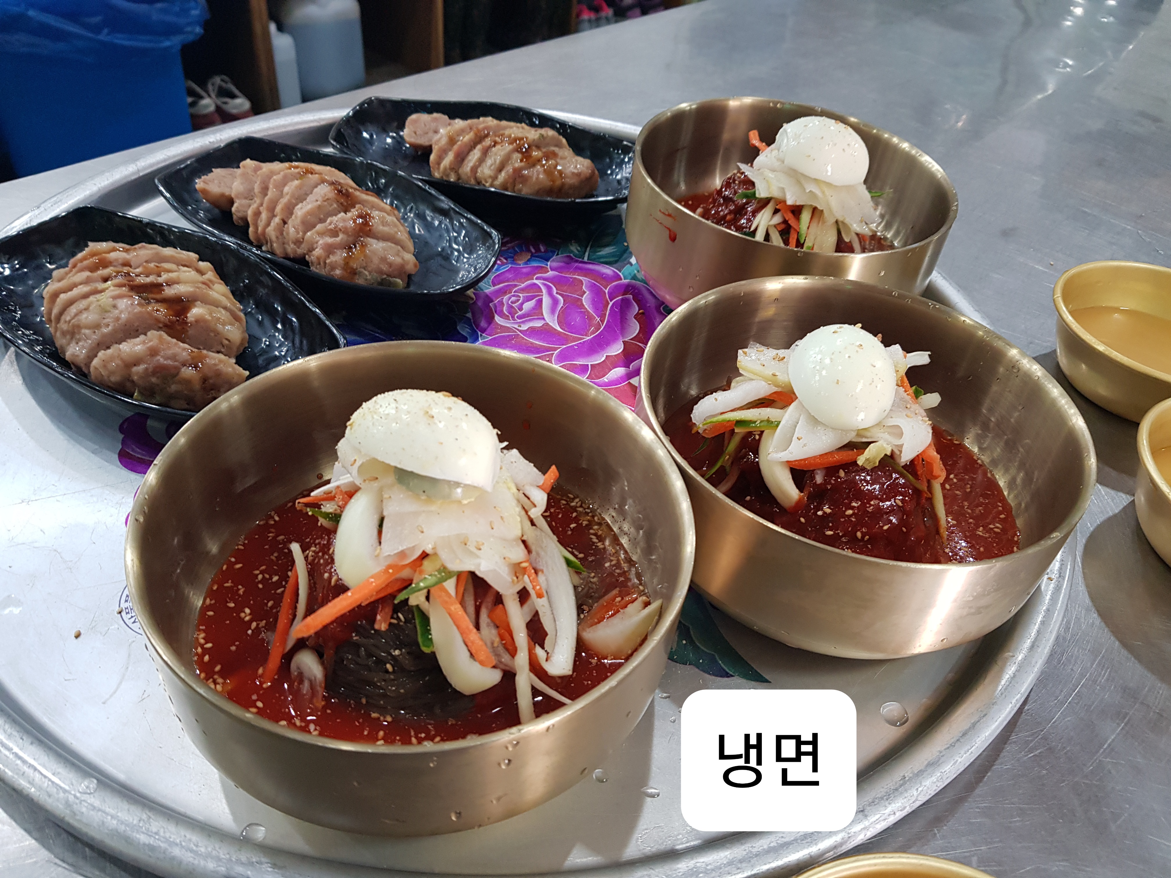 김윤식의 착한국수 & 솥뚜껑삼겹살