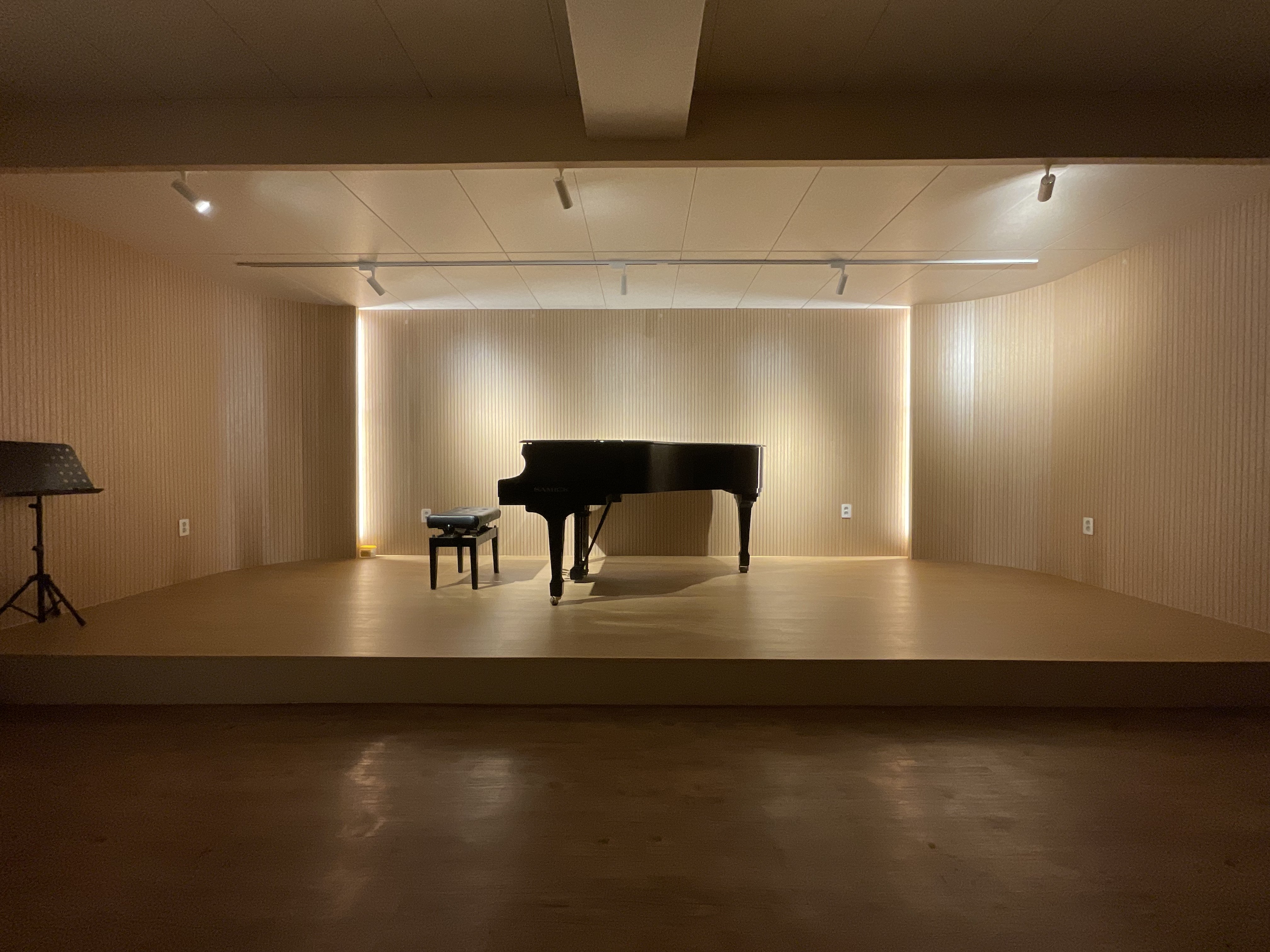 3번째 스튜디오 사진