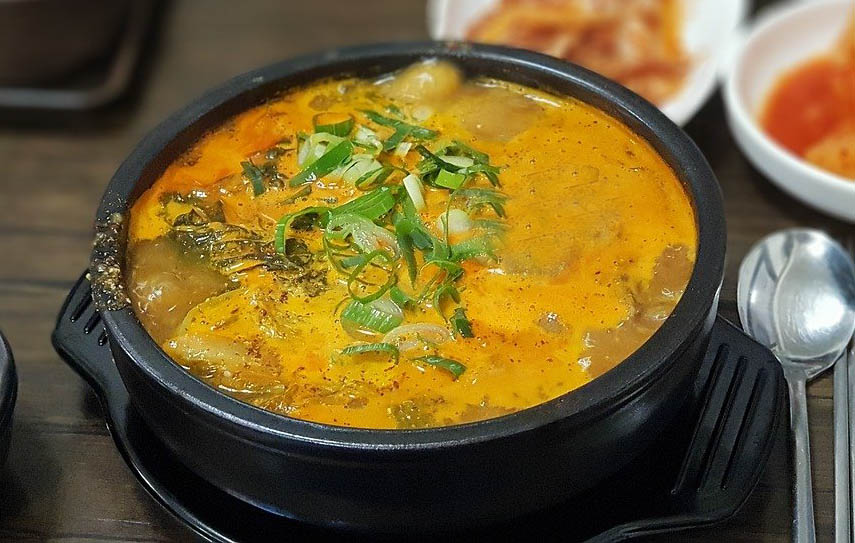농가보쌈족발 순대국