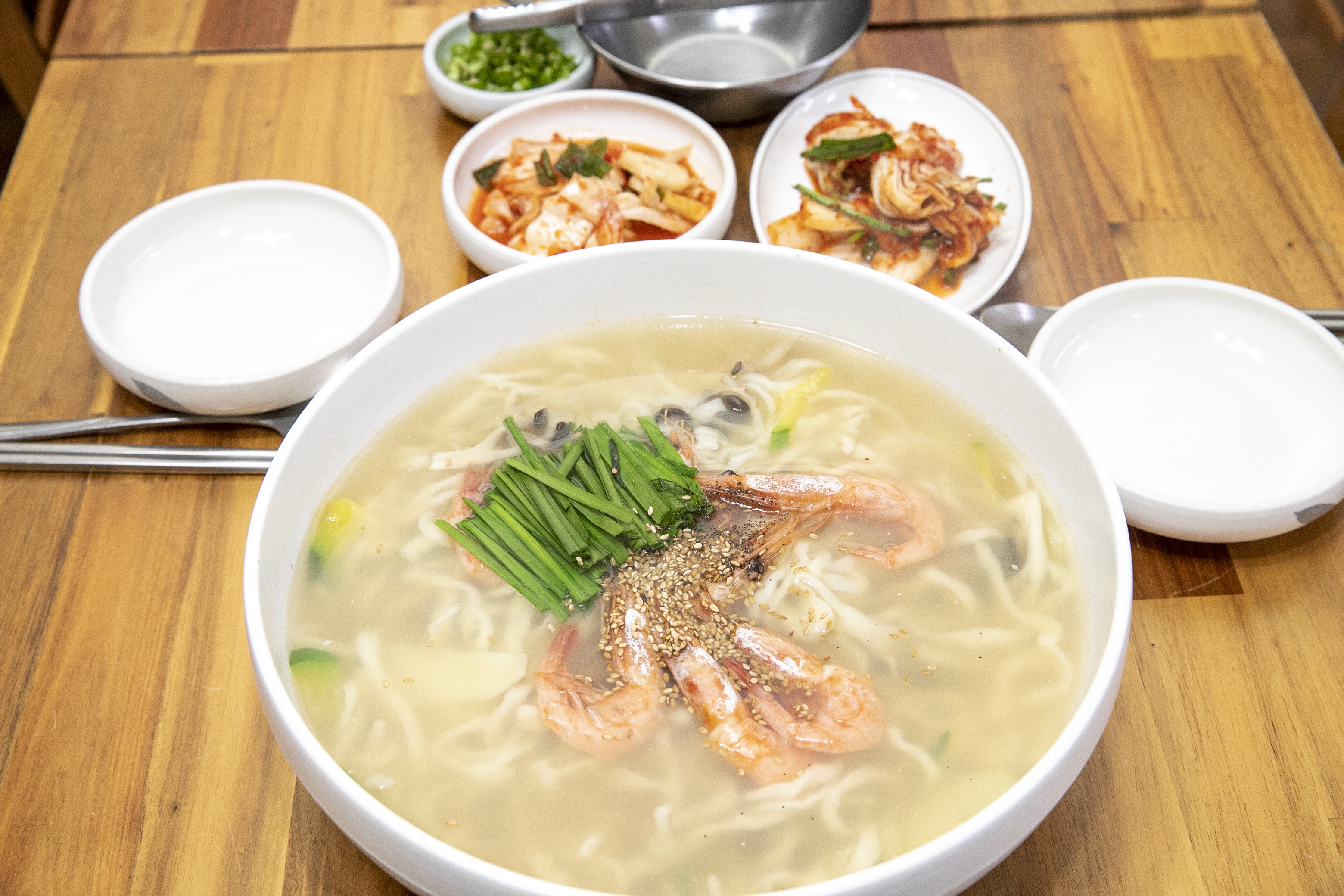 비오네손칼국수