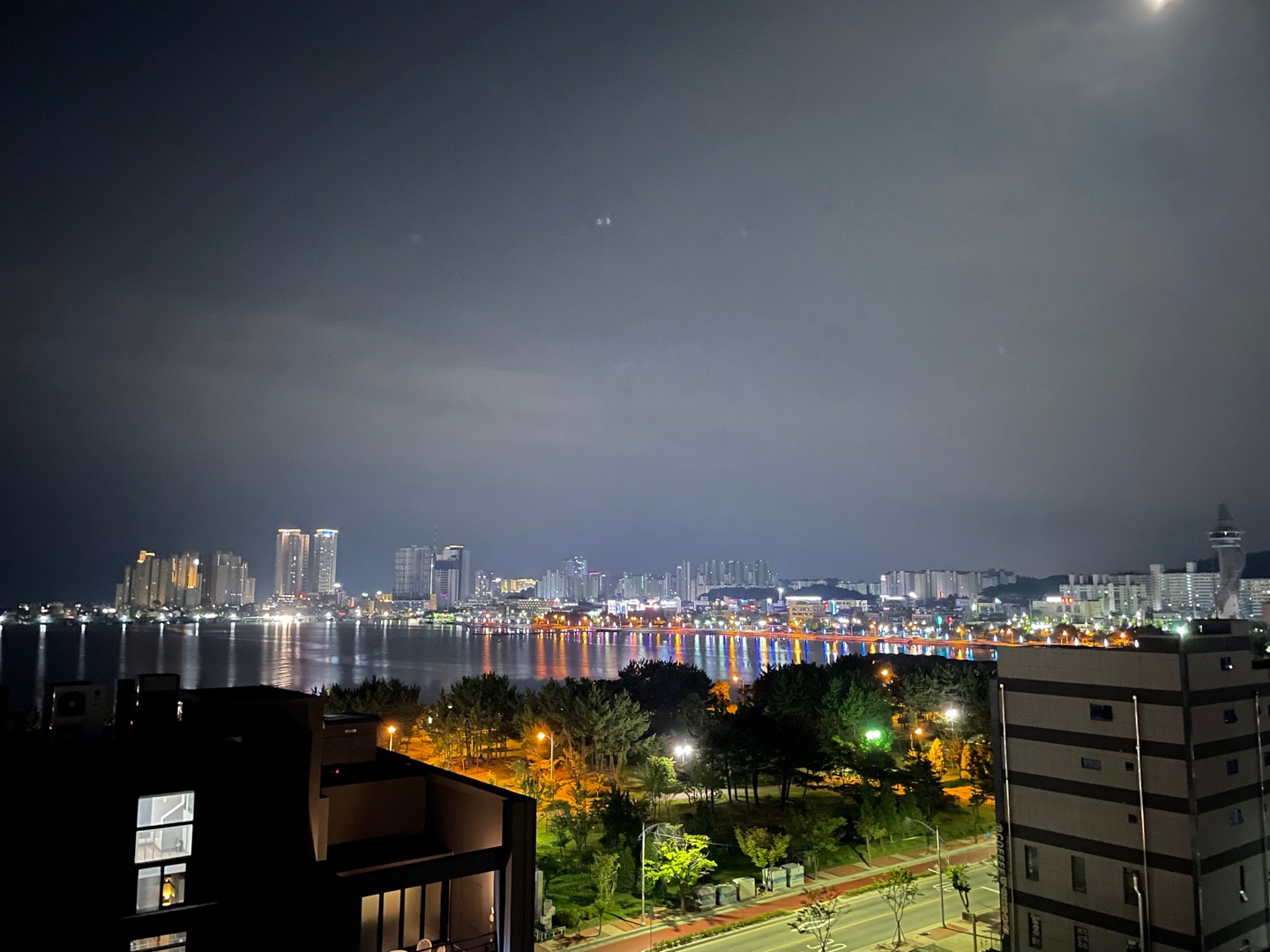 더 에이치 프렌즈스크린 속초점