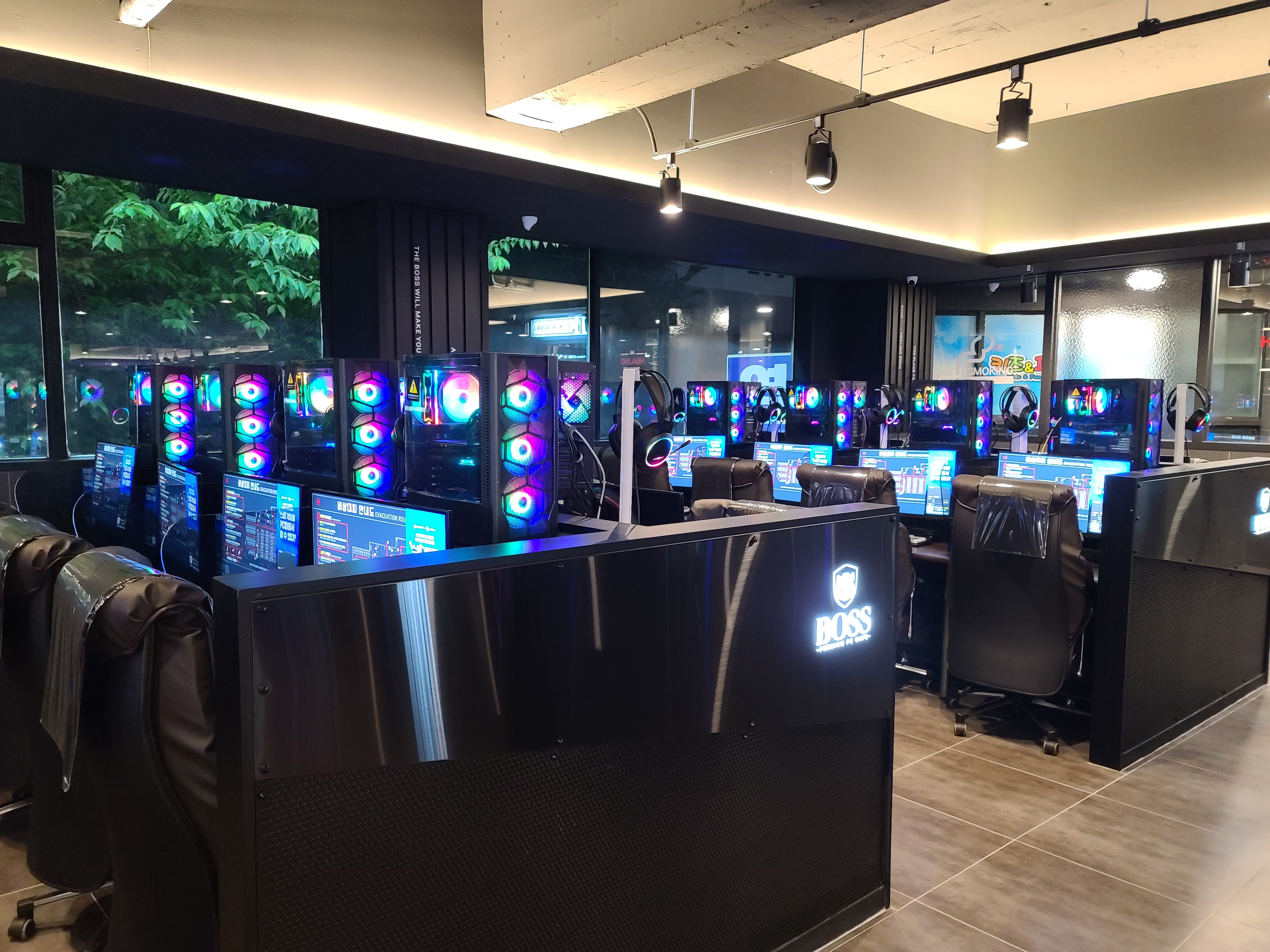 보스PC 보스코인노래연습장 김해내외본점