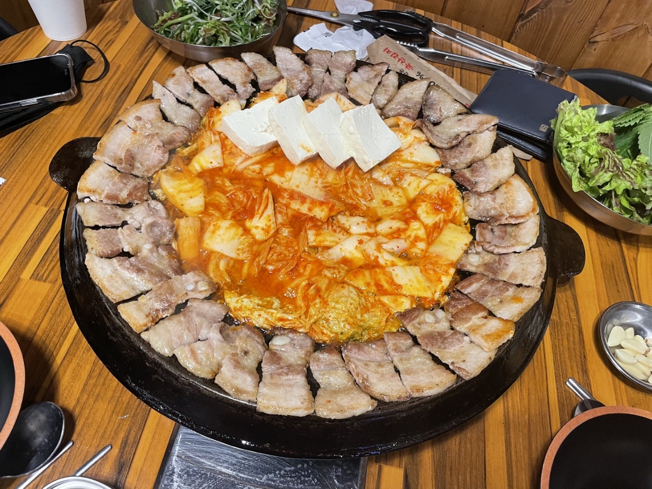 무쇠김치삼겹 동성로점