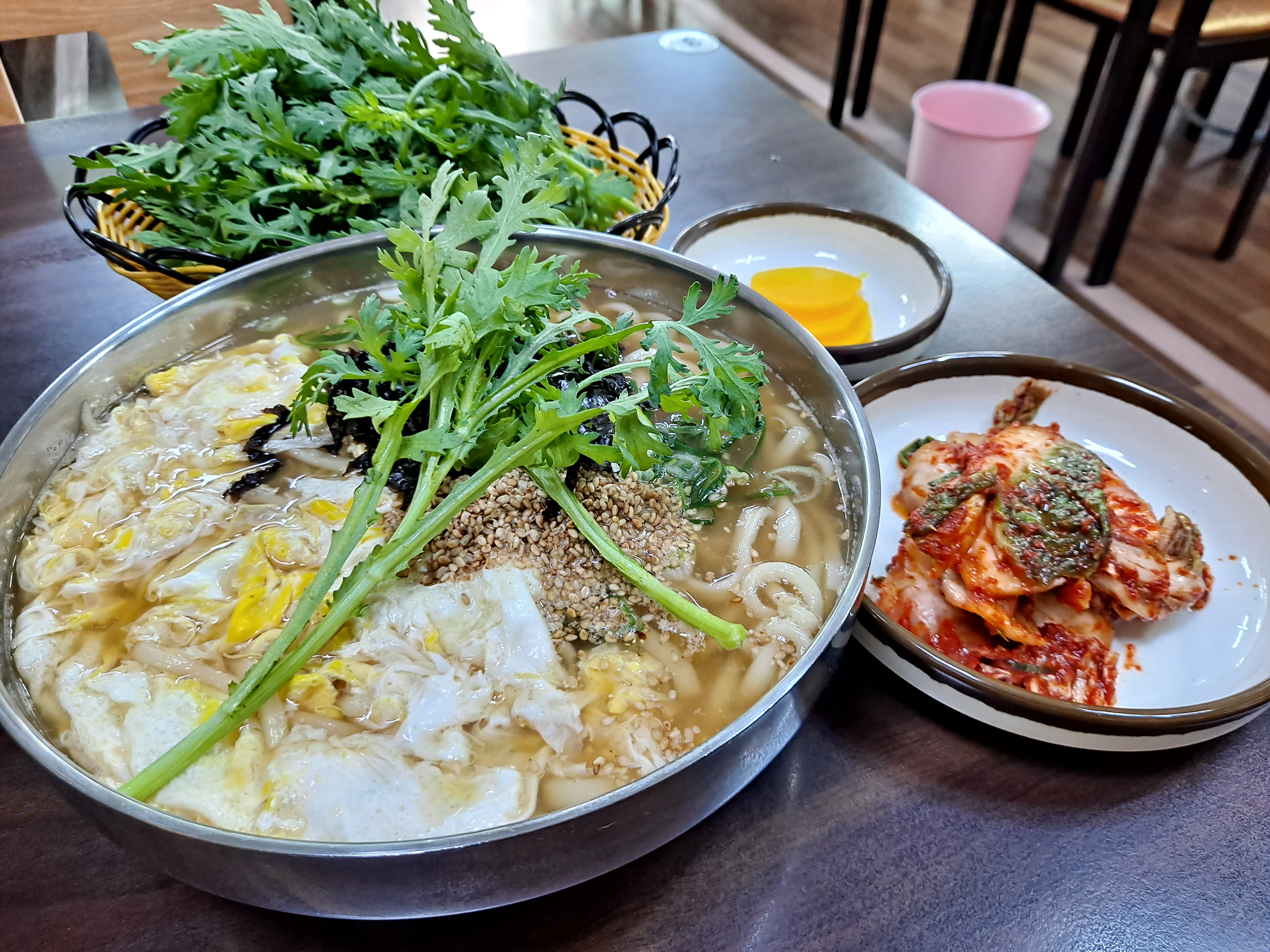 공주얼큰이칼국수