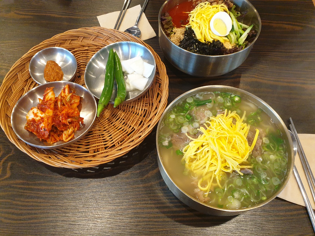 평이담백 뼈칼국수 철원점
