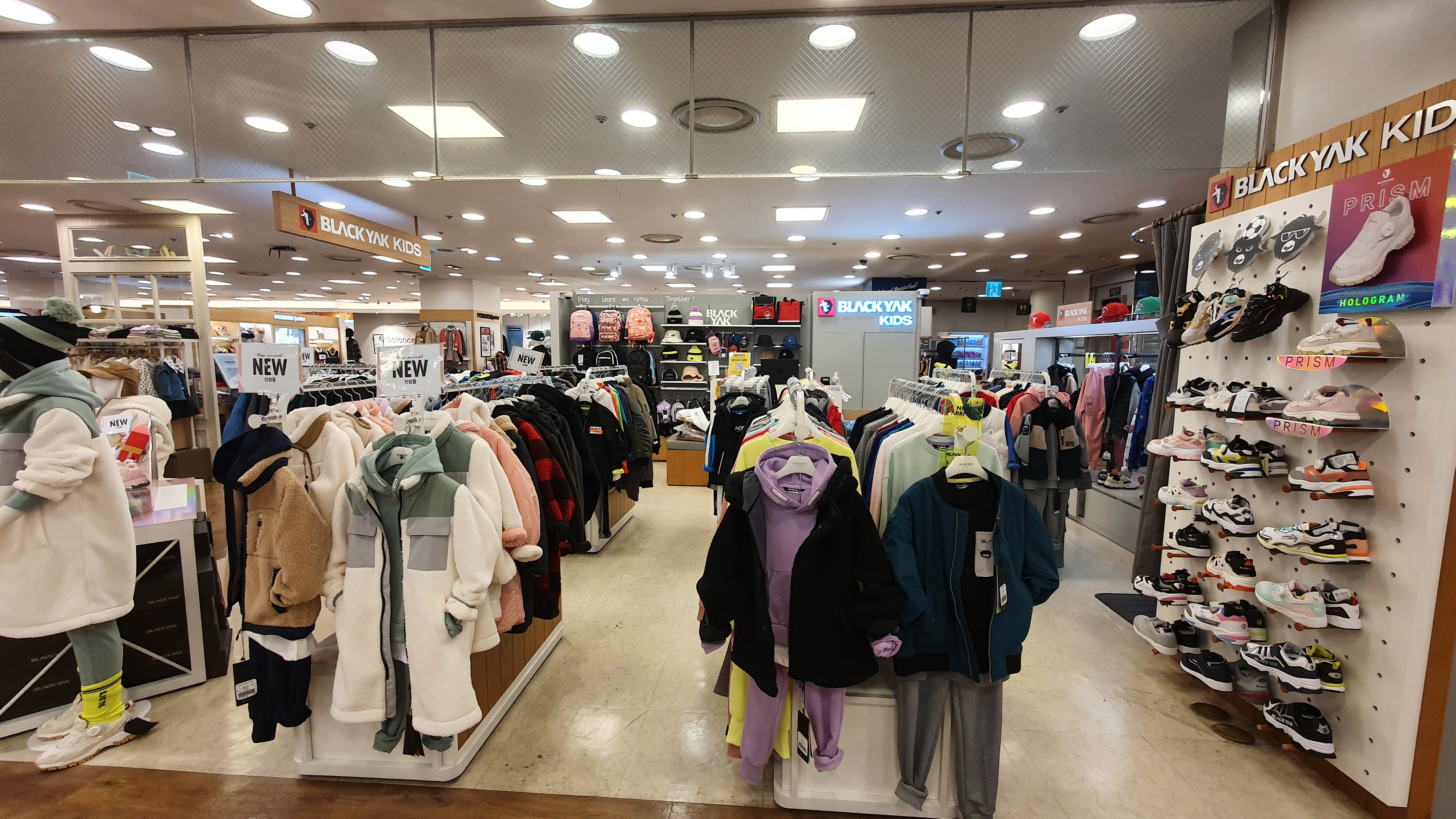 블랙야크키즈 뉴코아아울렛 동수원점