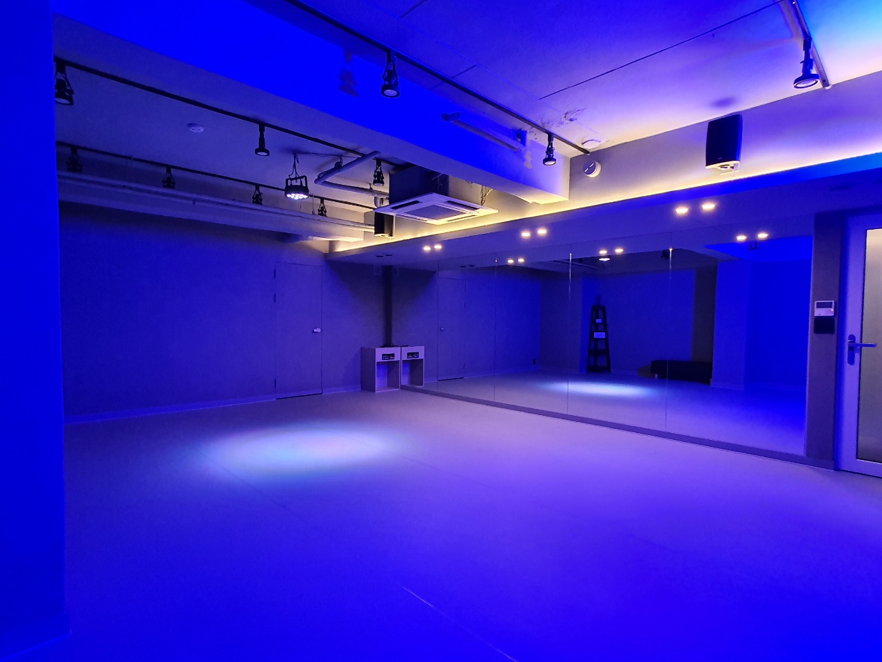 2번째 스튜디오 사진