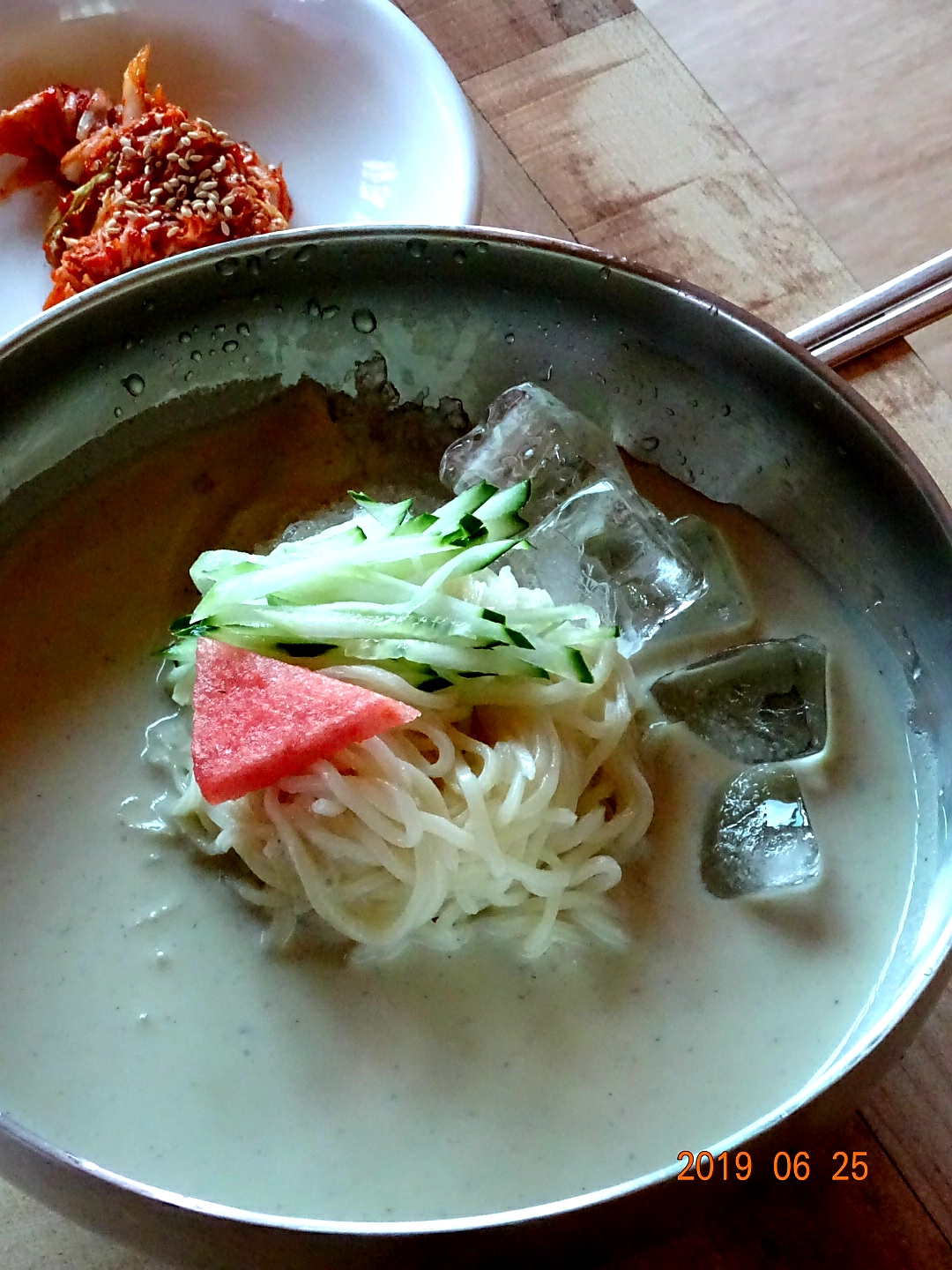 칠색초칼국수