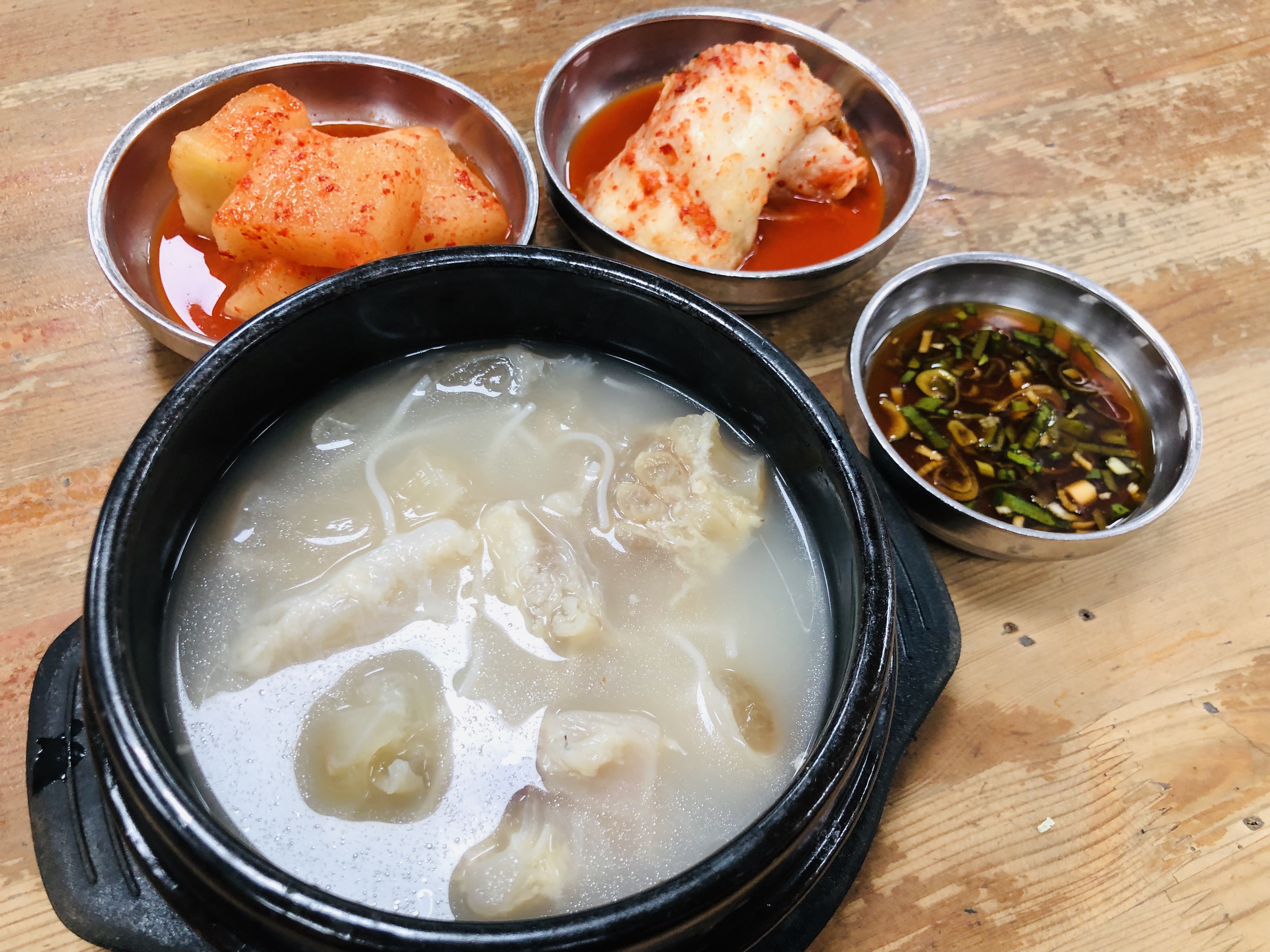 Beef knee cartilage soup