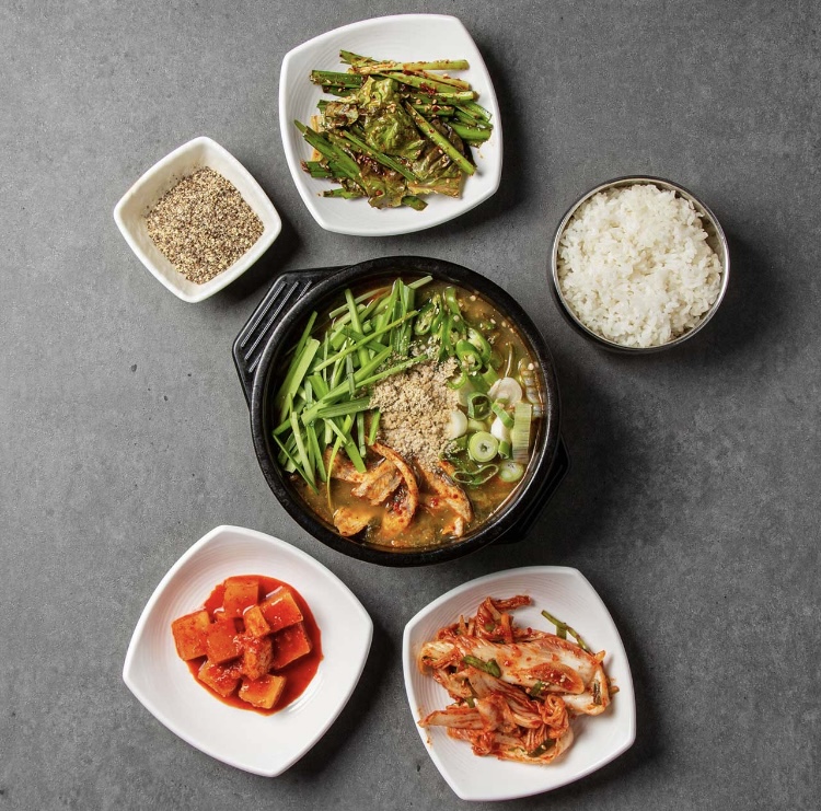 기품 민물풍천장어 우대갈비