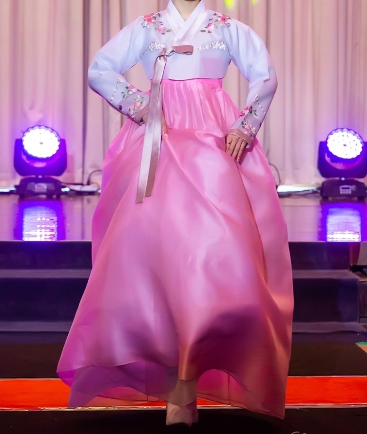선과색 한복