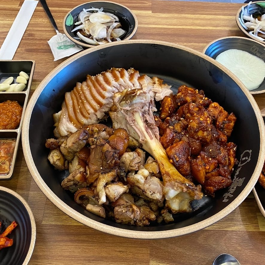 족발의장인 족장 울산남구점