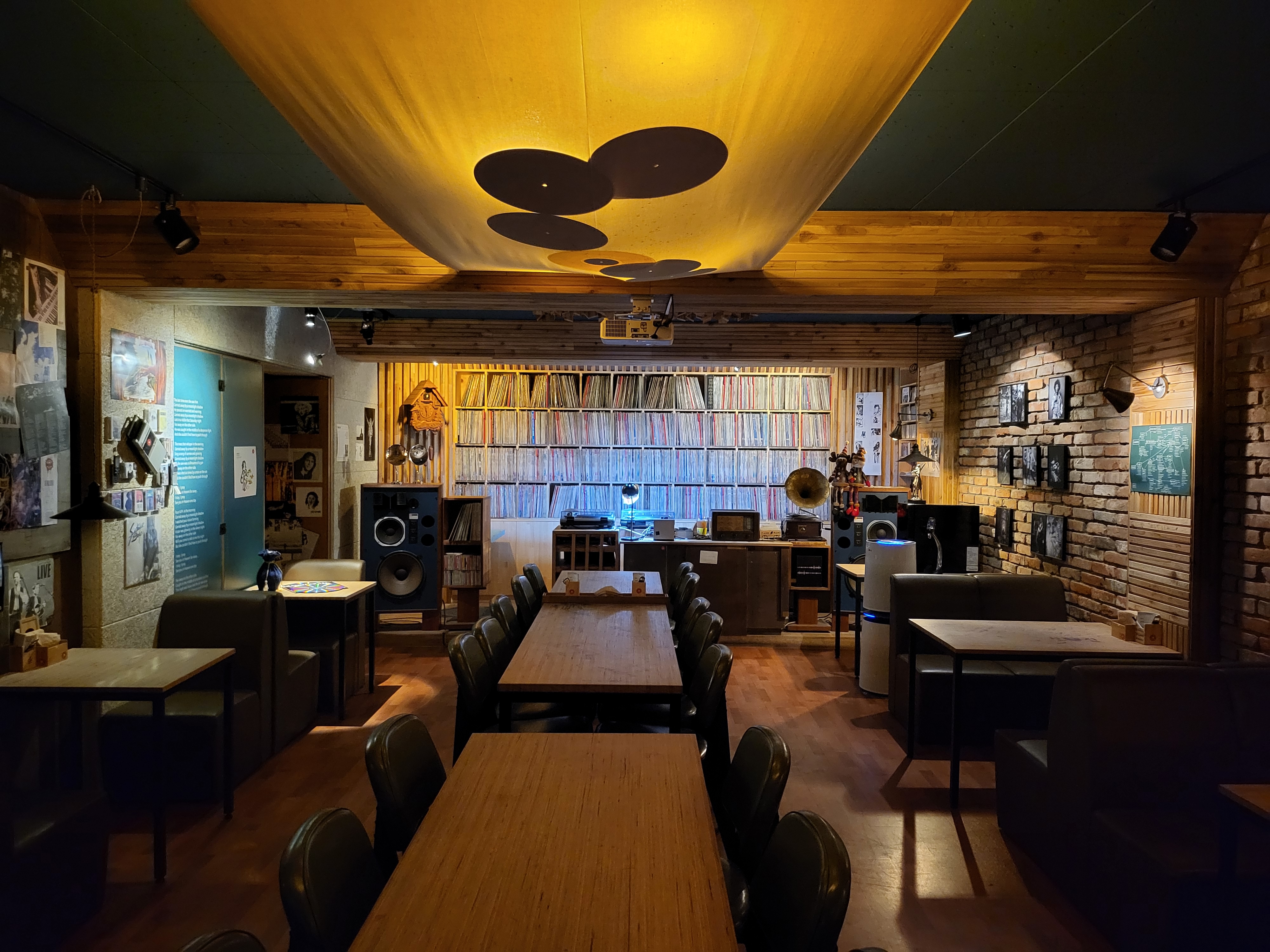 음악창고 LP BAR