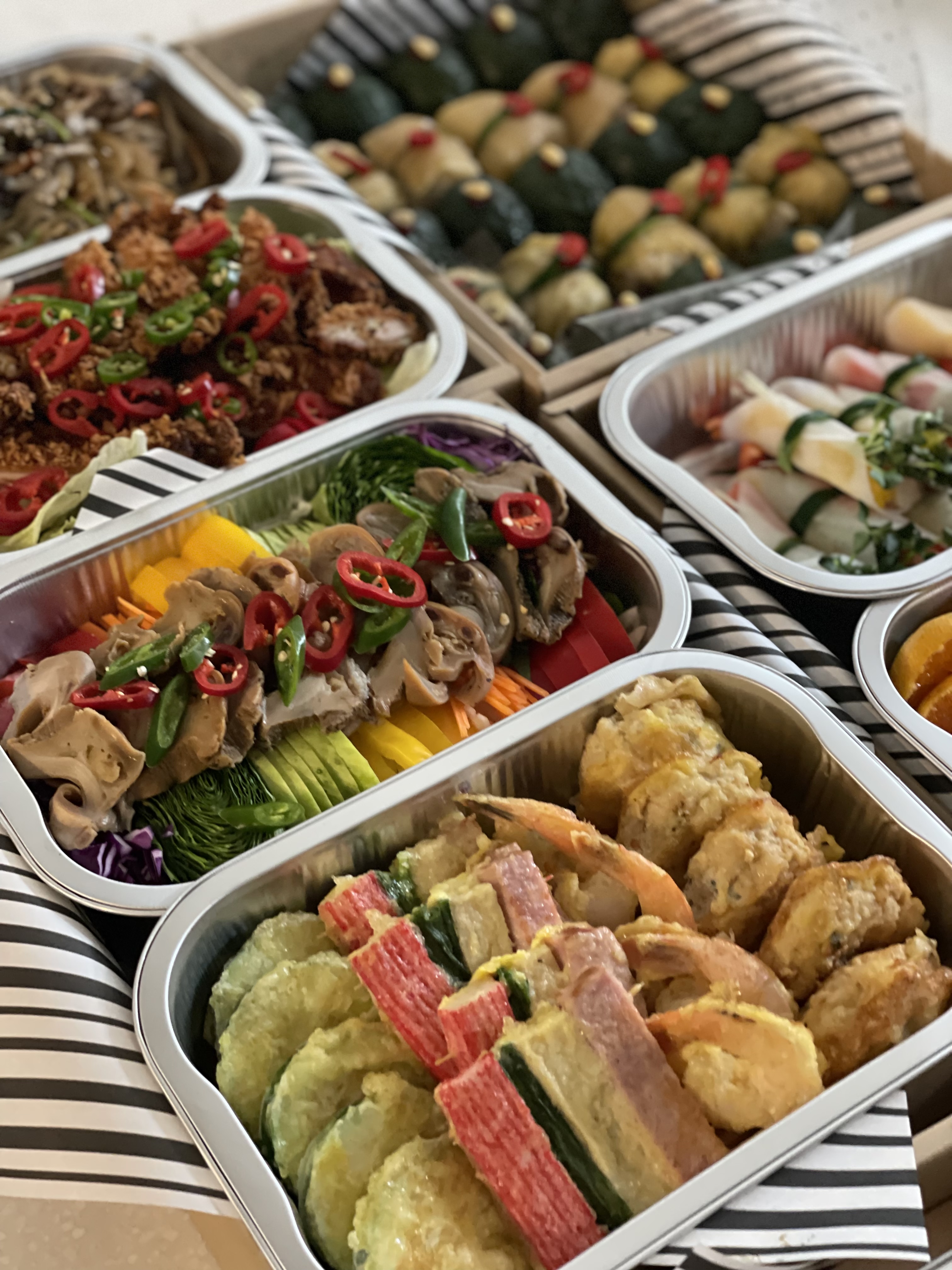 동고리 도시락 음식 사진