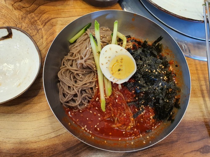 봉평장터 막국수전문점